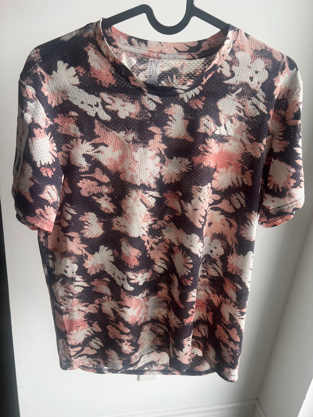 Unused Adidas Women's Floral Abstract Print 3– Size(Small)