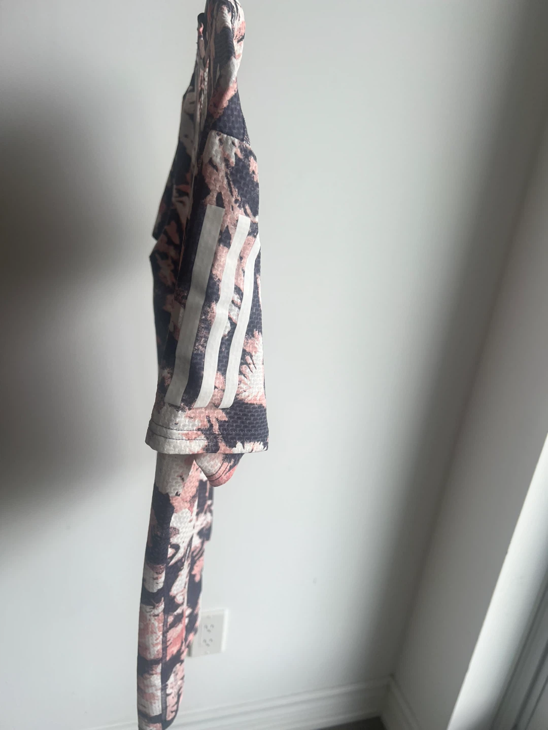 Unused Adidas Women's Floral Abstract Print 3– Size(Small) - photo 2