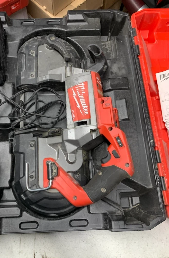 MILWAUKEE 2729-22 M18 FUEL DEEP CUT BAND SAW KIT - photo 2