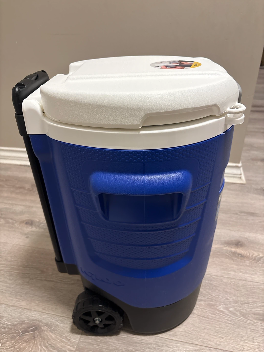 Brand new Igloo Rolling Water Cooler Jug 5 Gallon - photo 2