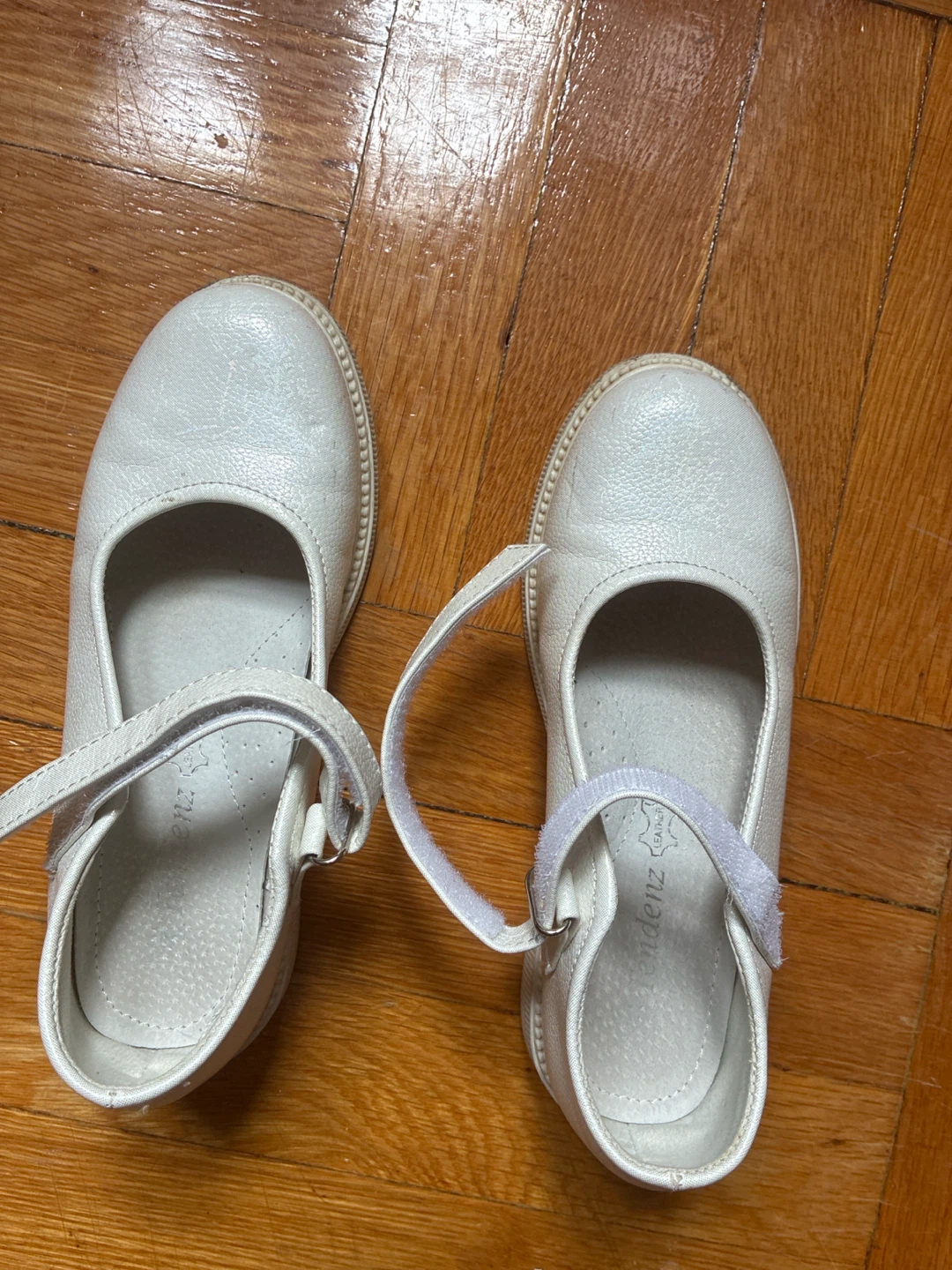 Tendenz White Leather Mary Jane Shoes Size 33