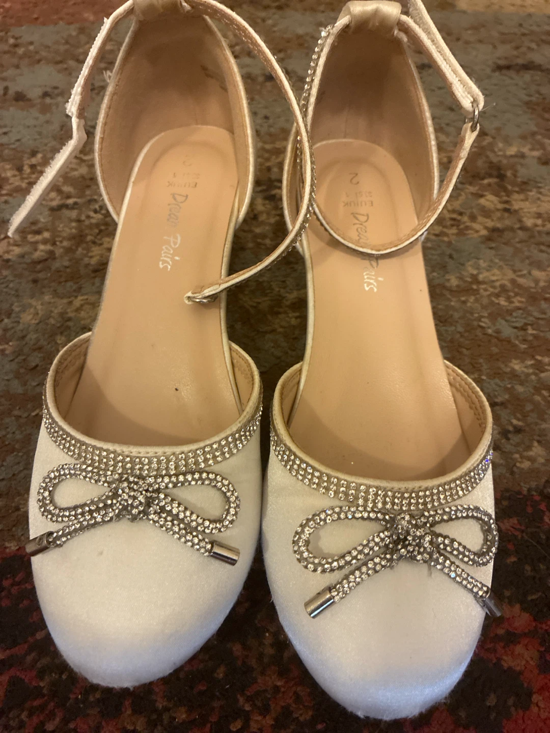Dream Pairs Girls White Satin Rhinestone Heels Size 2 - photo 2