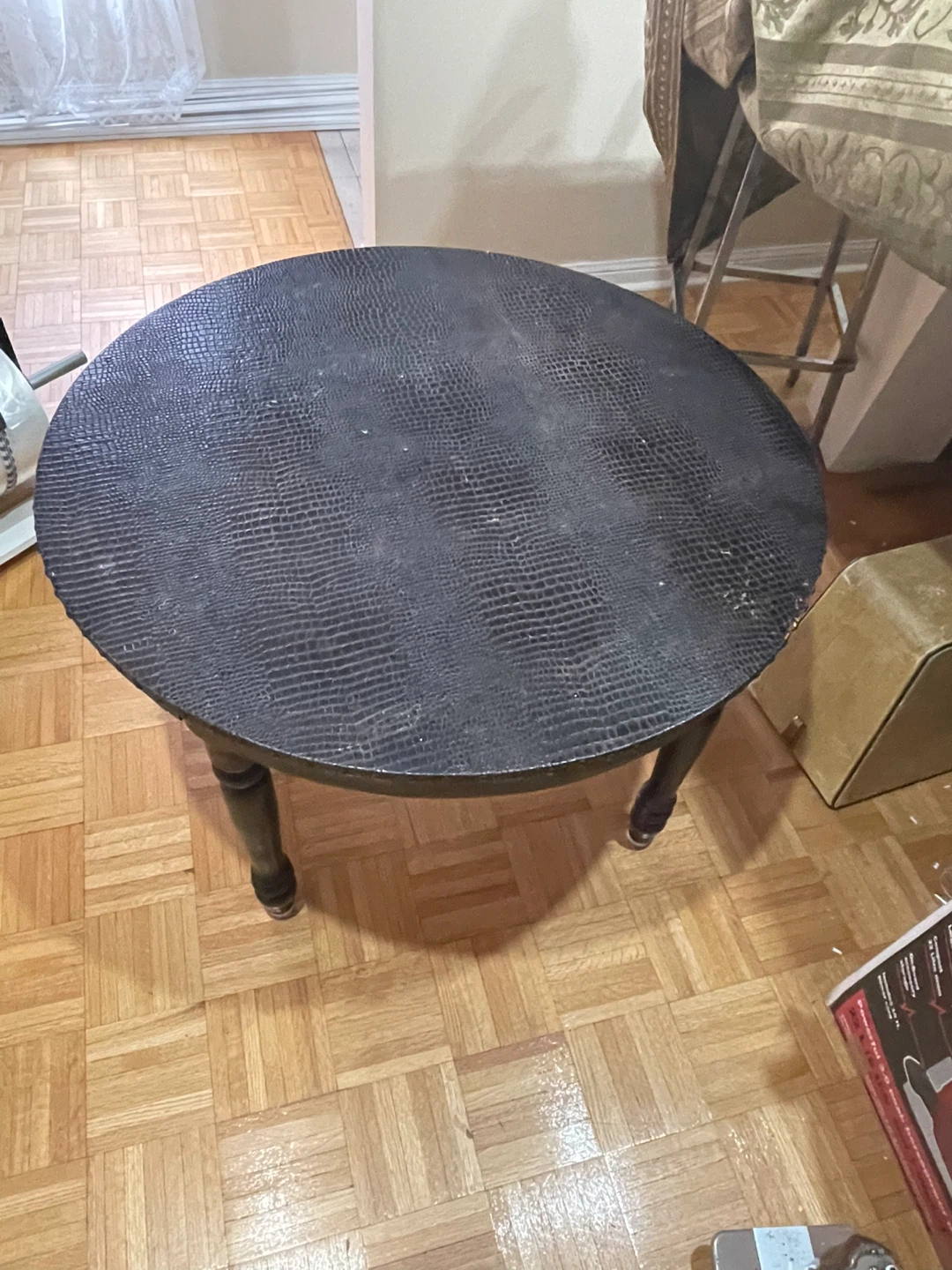 Round Accent Table - photo 3