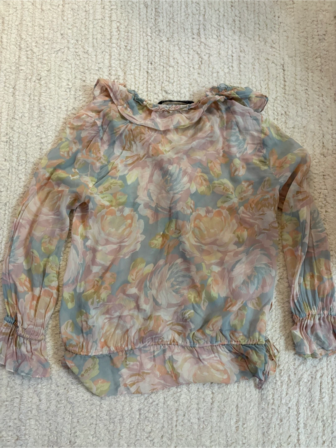 Lightweight Zara blouse pastel floral print ruffled neckline - photo 5