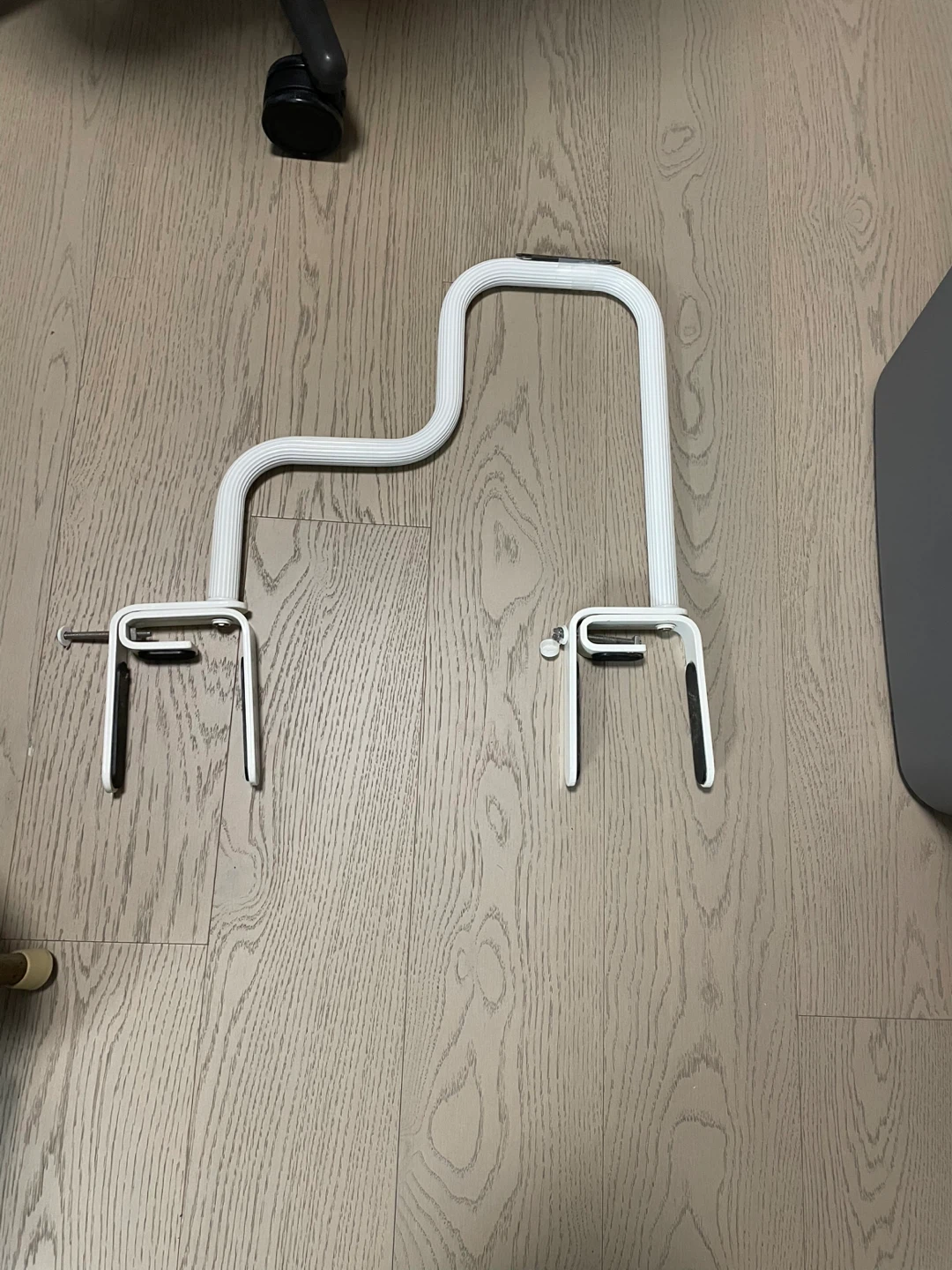 White Metal bath tub Rail