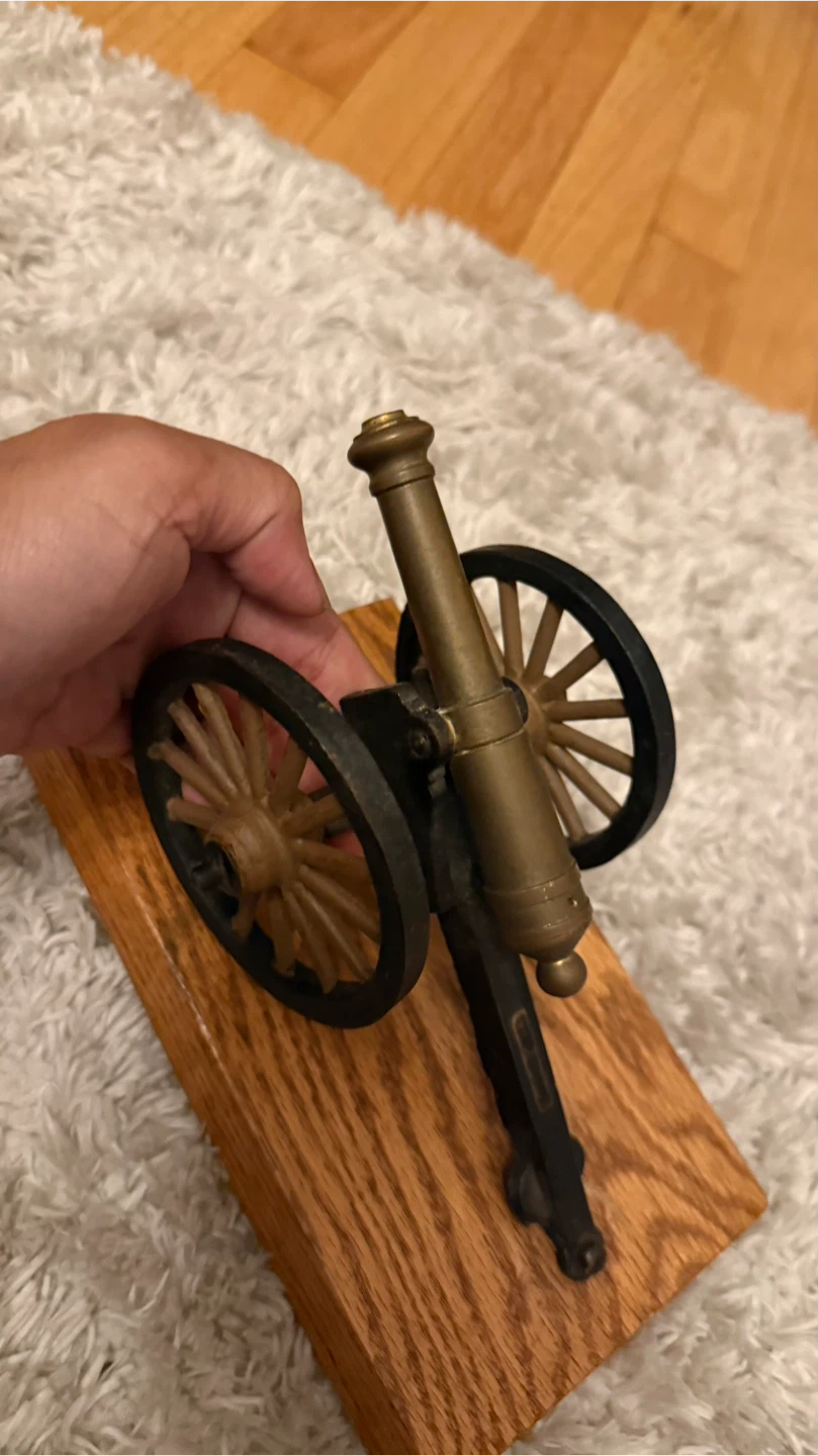 Vintage Brass and Cast Iron Model Cannon - photo 3