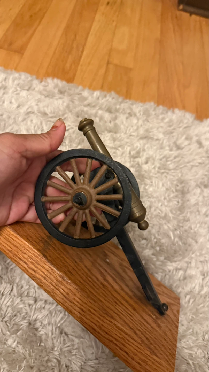 Vintage Brass and Cast Iron Model Cannon - photo 5