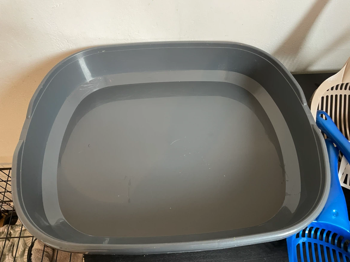 Kitten/Senior Cat LitterBox & Scoops - photo 2