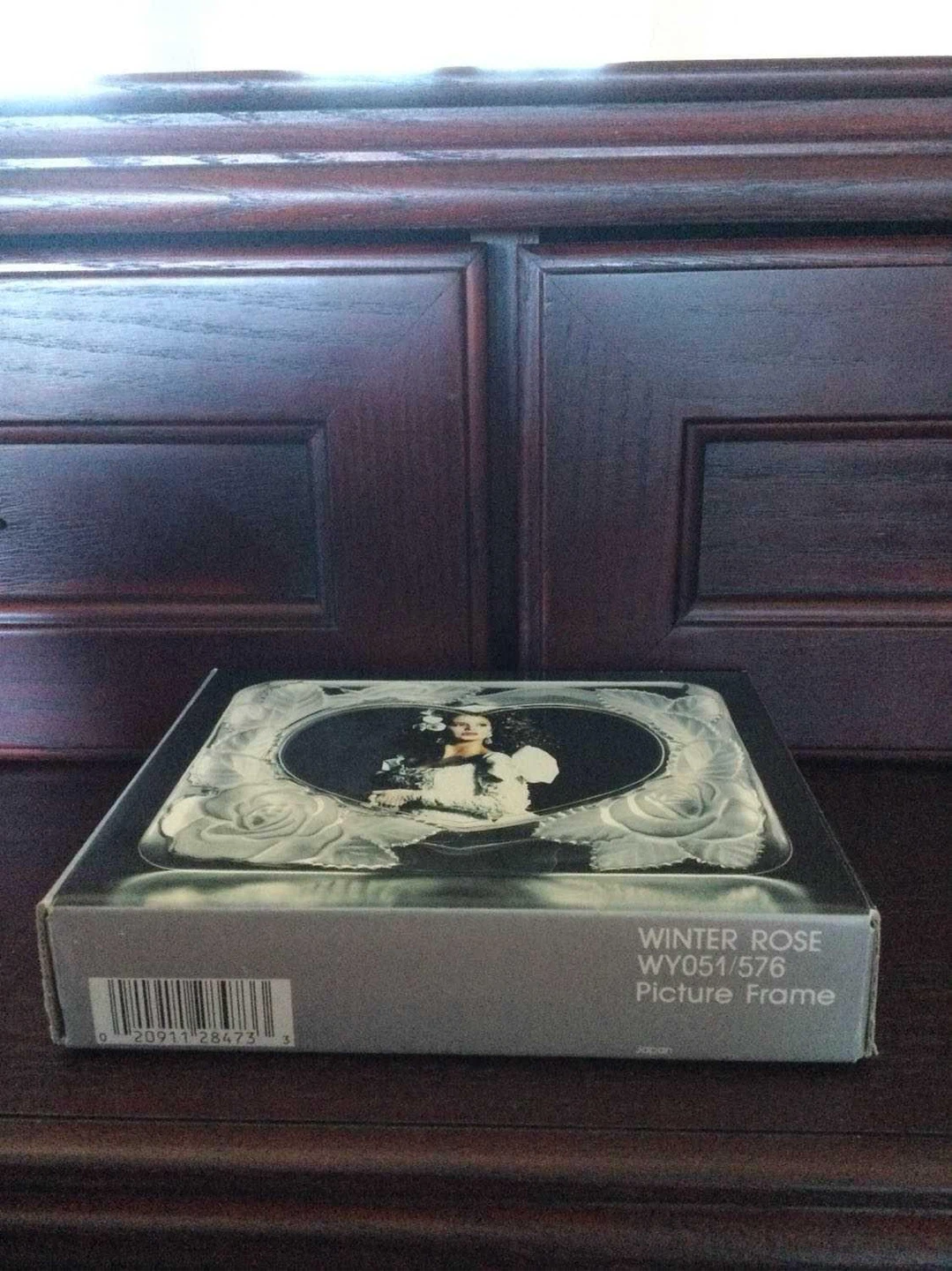 Studio Nova Winter Rose Heart Shape Picture Frame3”X4”photo.New - photo 4