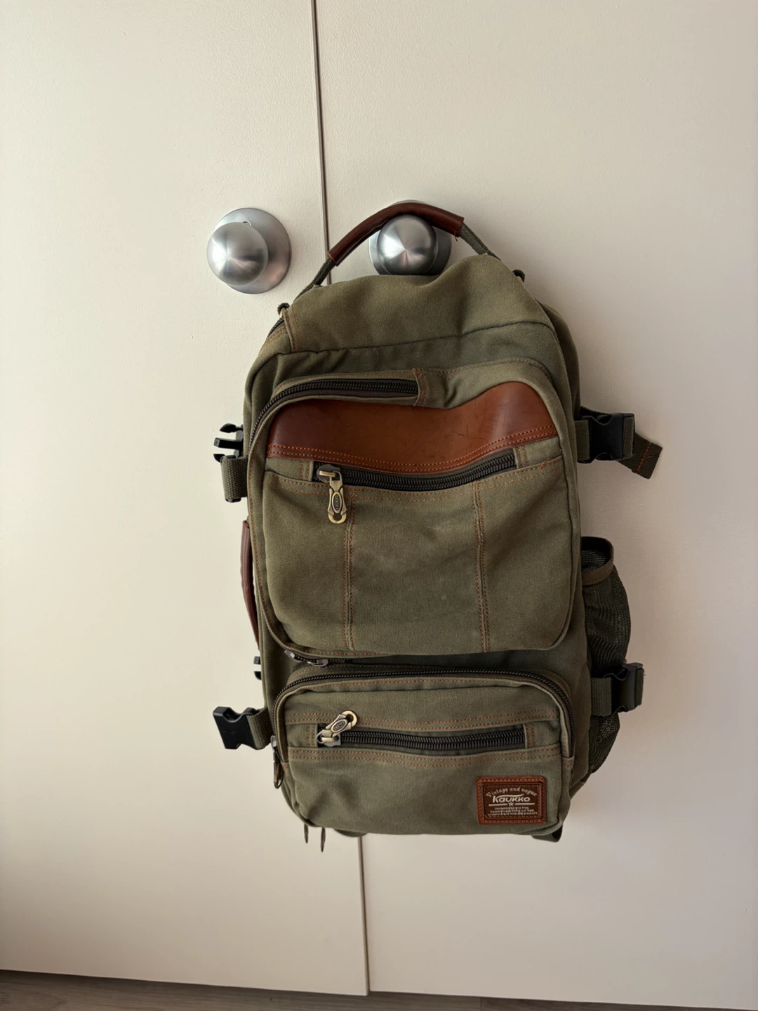 Kaukko Green Canvas Convertible Backpack