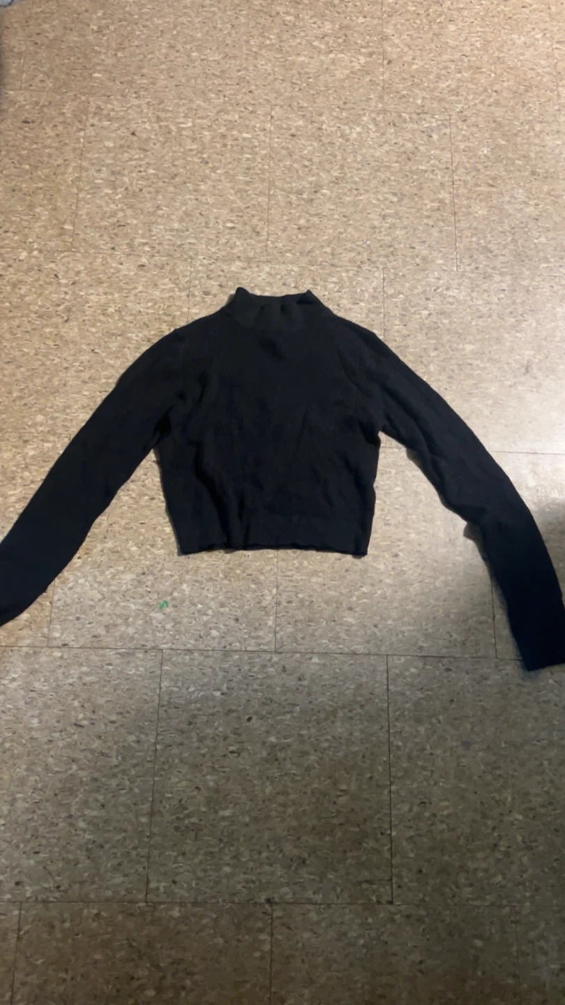 Black Mock Neck Ribbed Long Sleeve Crop Top
