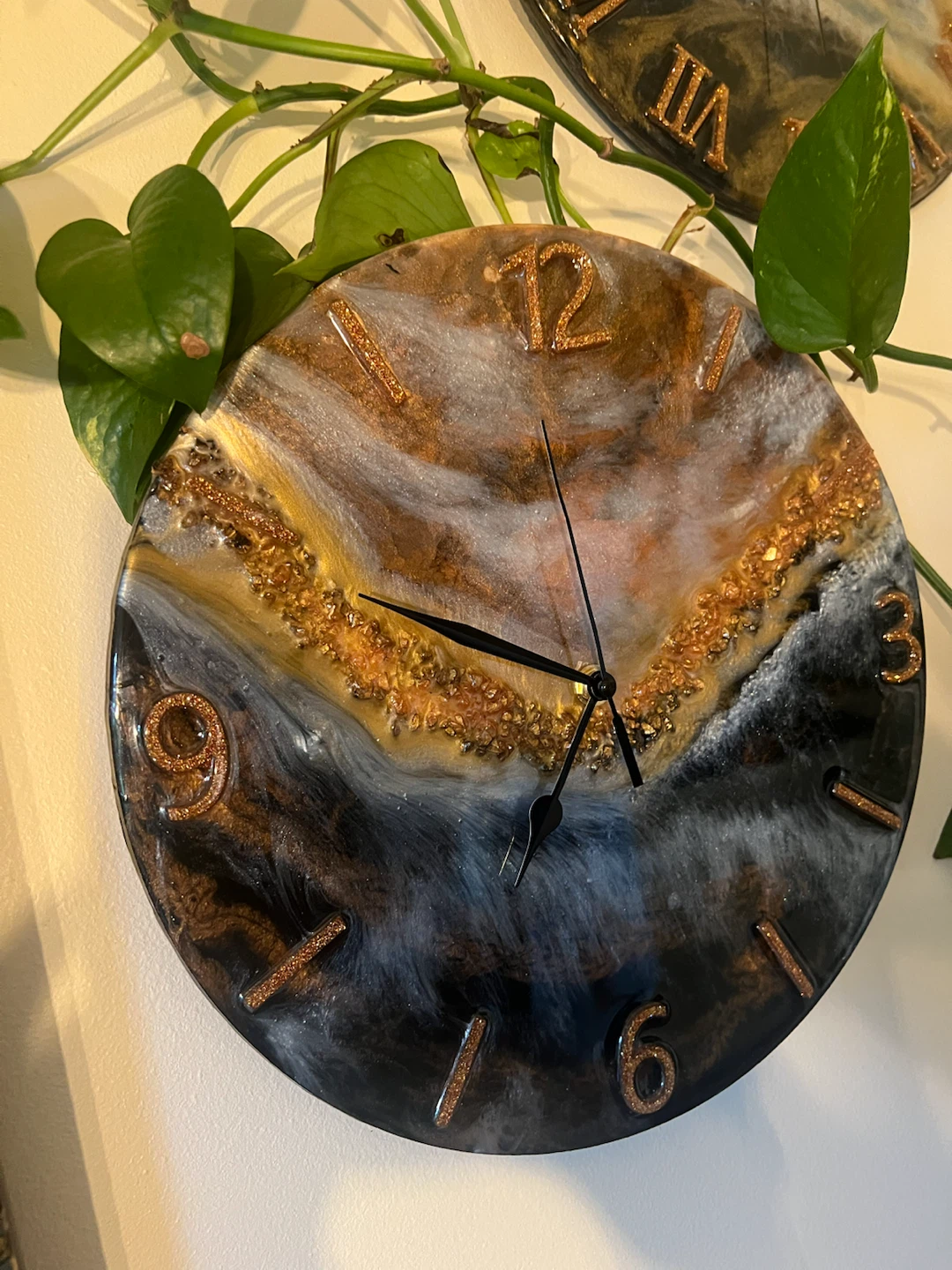 Resin Wall Clock - Unique Art Design - photo 2