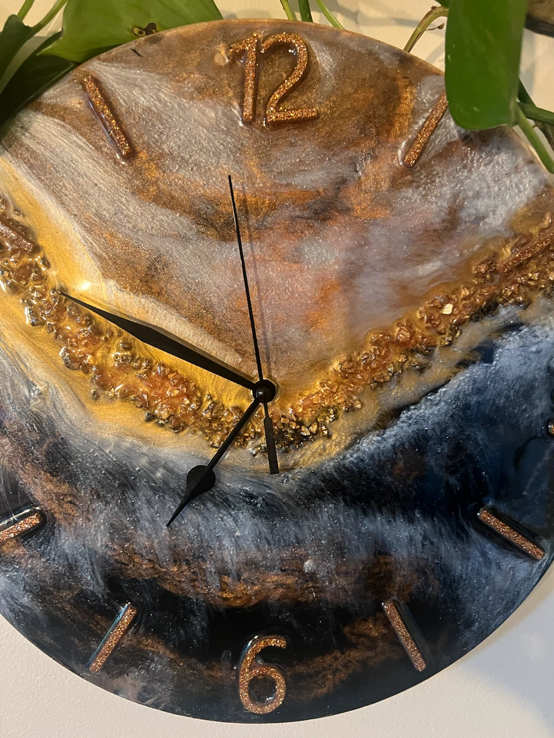 Resin Wall Clock - Unique Art Design - photo 4