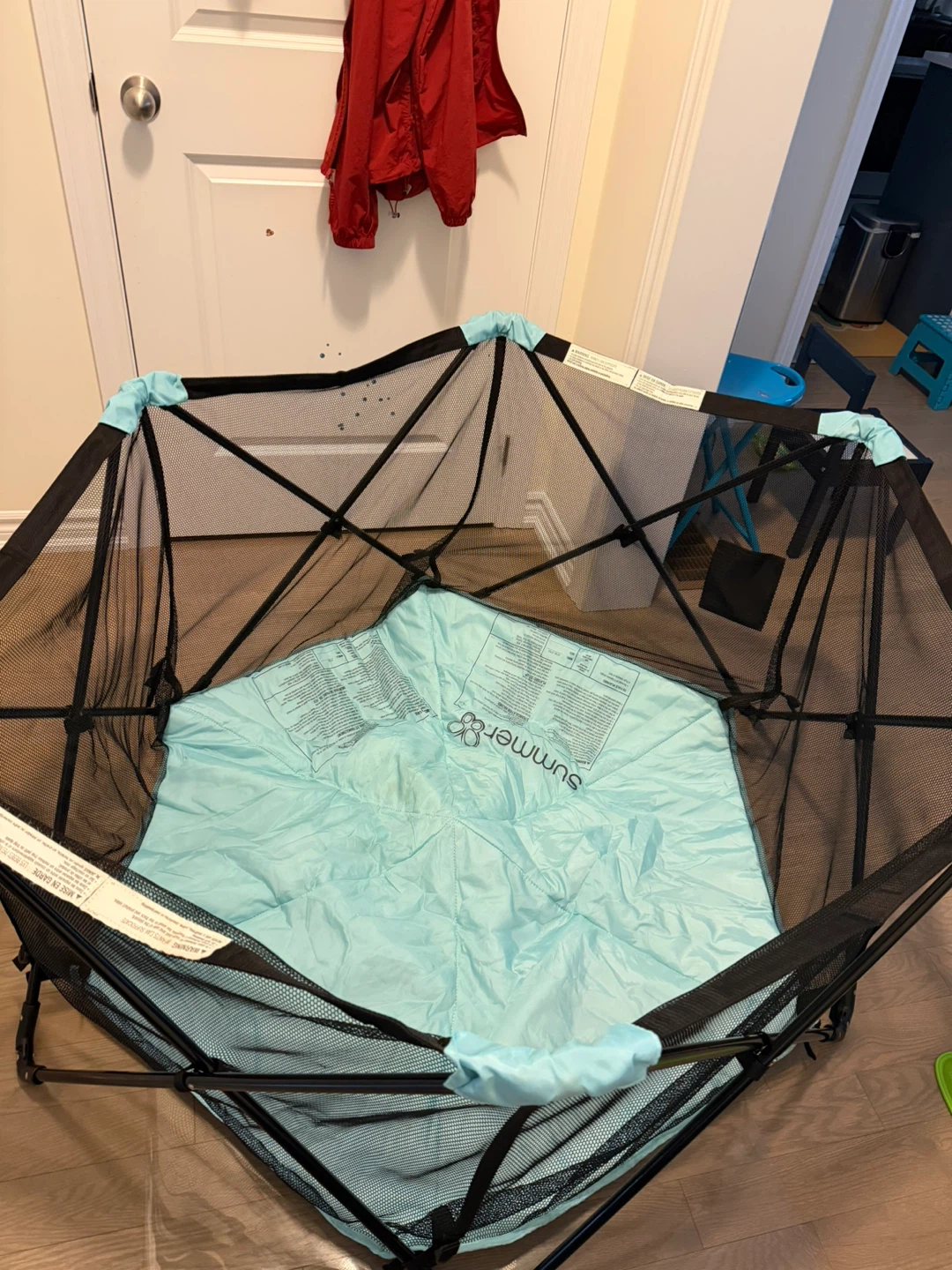Summer Pop 'n Play Portable Playard with Canopy
