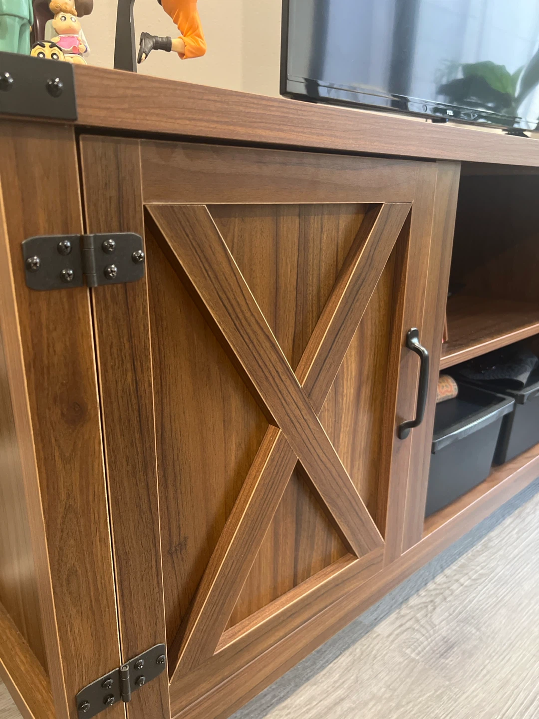 Wood TV stand - photo 2