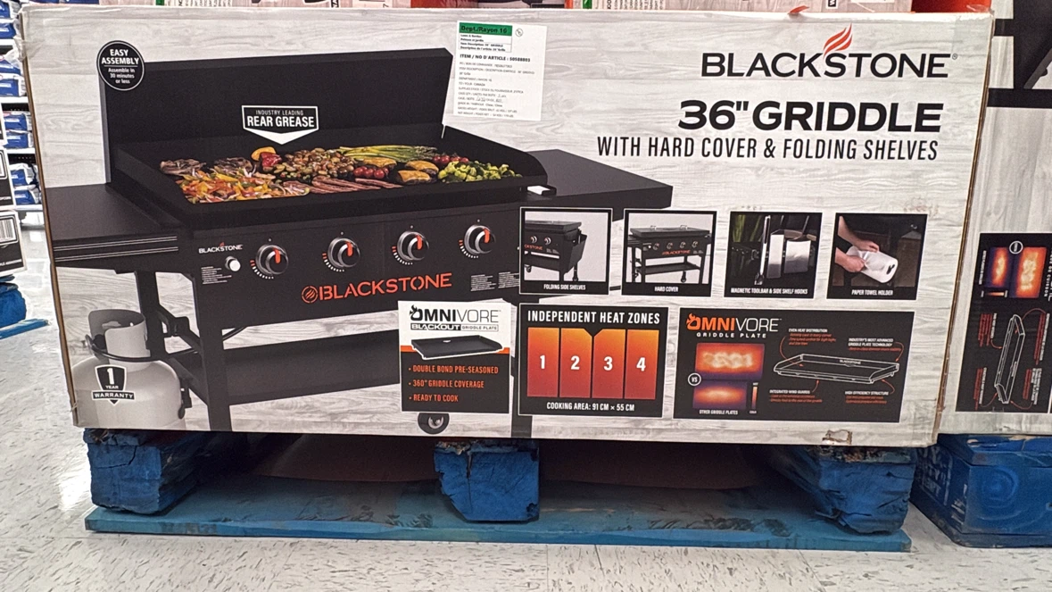 Blackstone 36" Griddle with Hard Cover and Folding Shelves