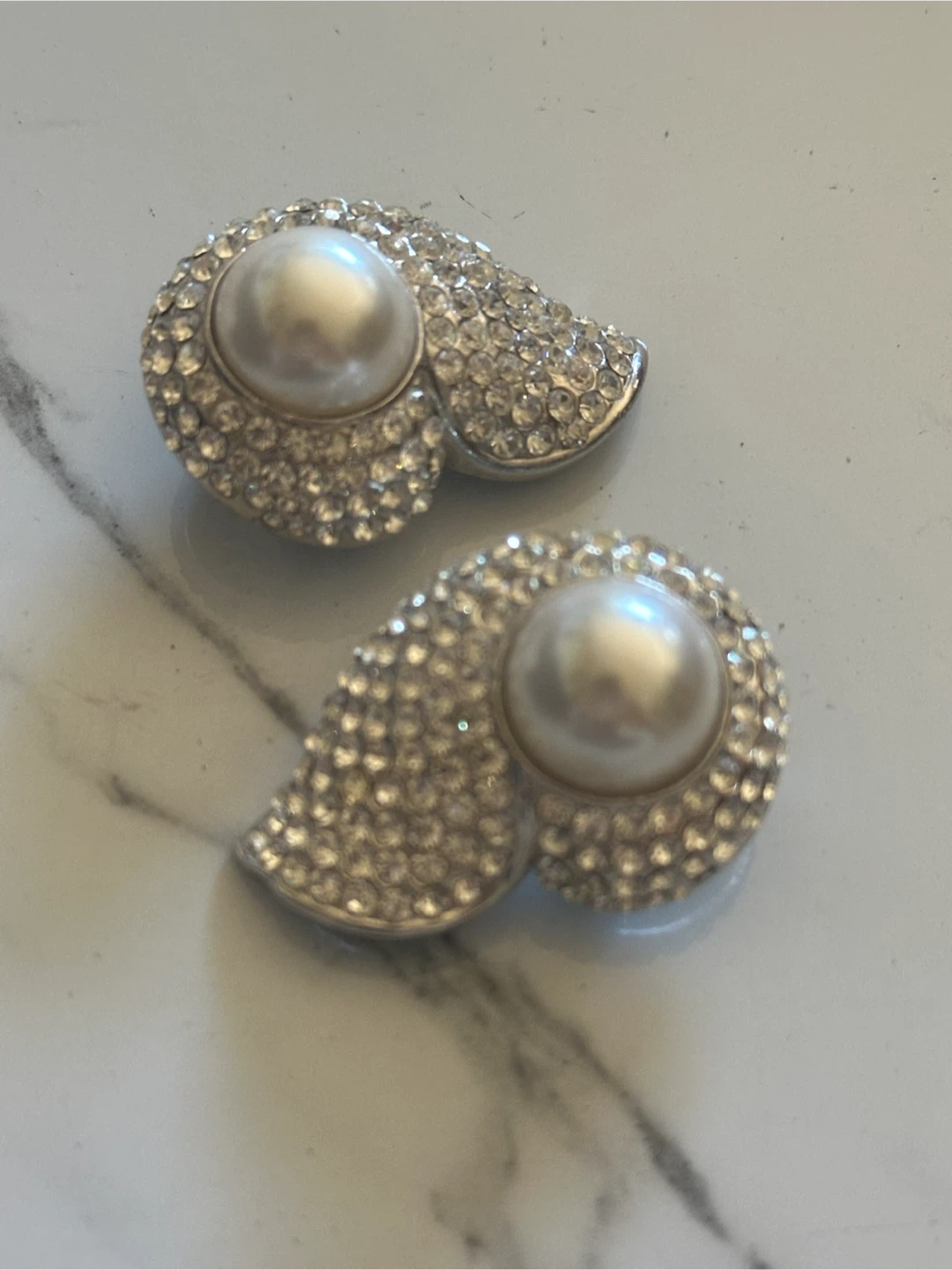 90s Jarin USA Pavé Crystal Faux Pearl Statement Clips