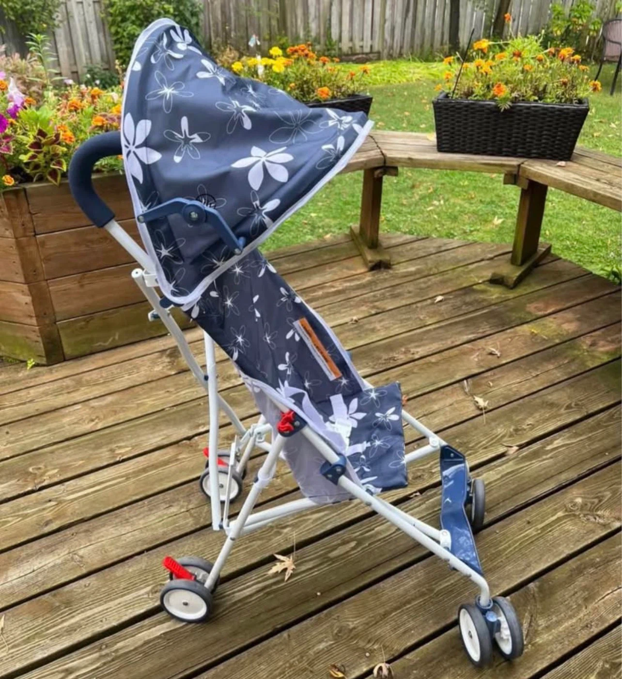 Bily Umbrella Stroller in Navy and White Flowers