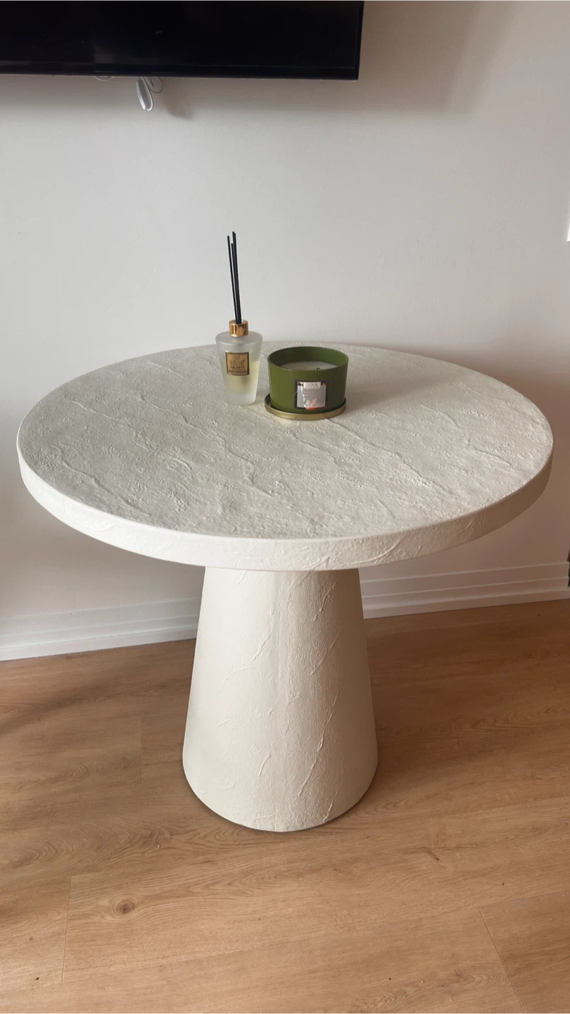 Create and Barrel (32'Round Pedestal Dining Table) - photo 2