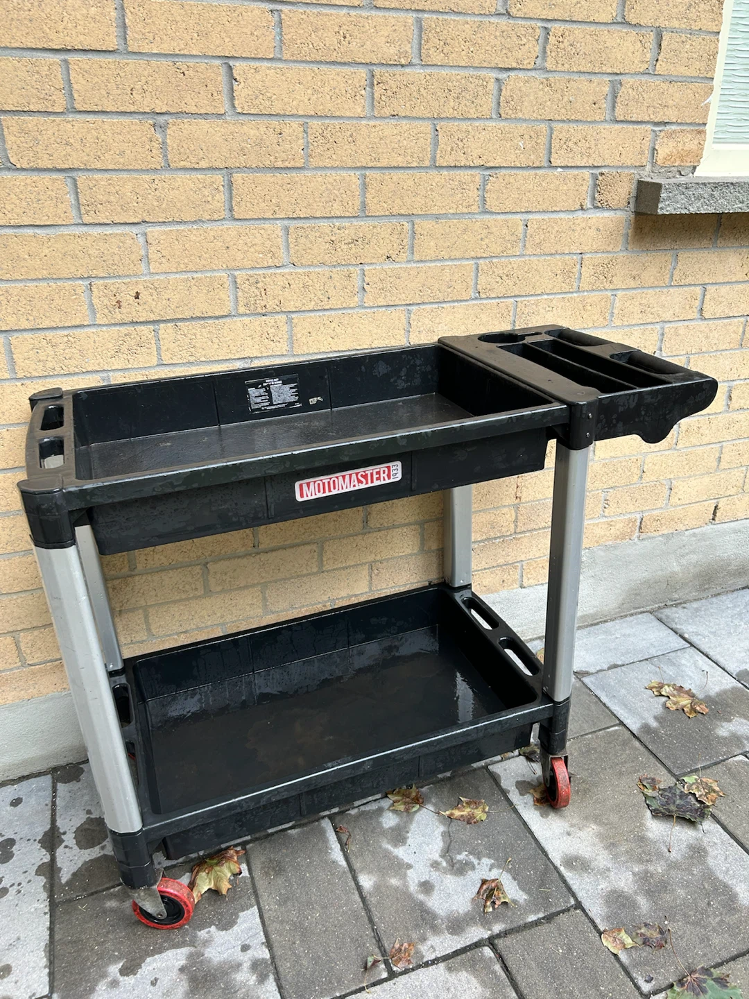 Motomaster lightweight rolling auto service tool cart