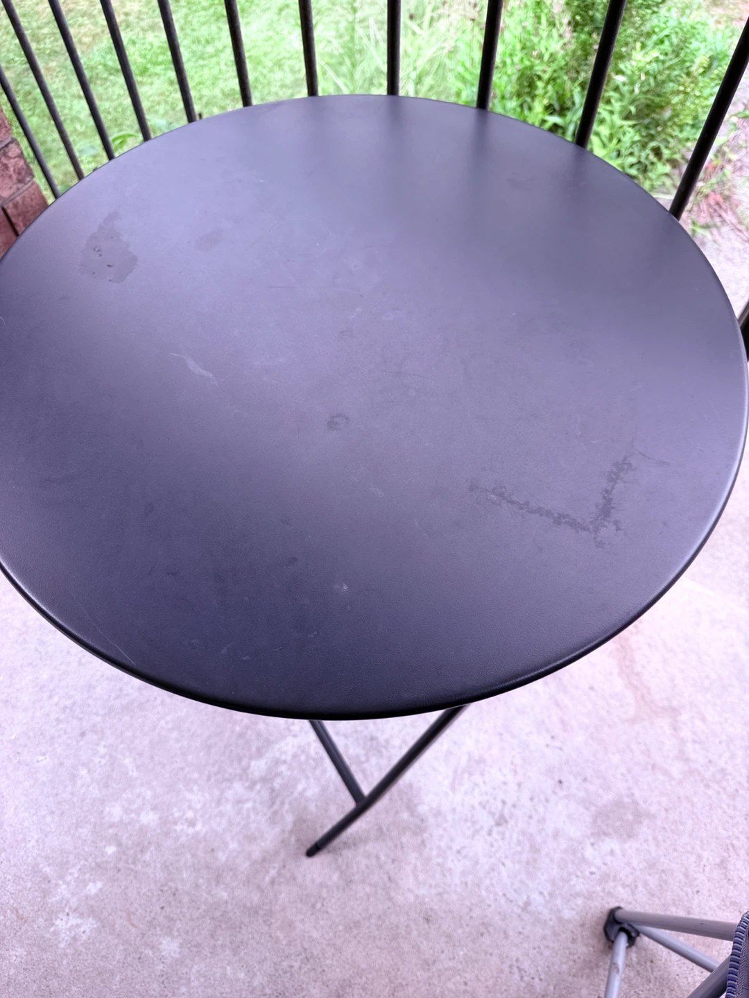 Black round folding bistro table - photo 3