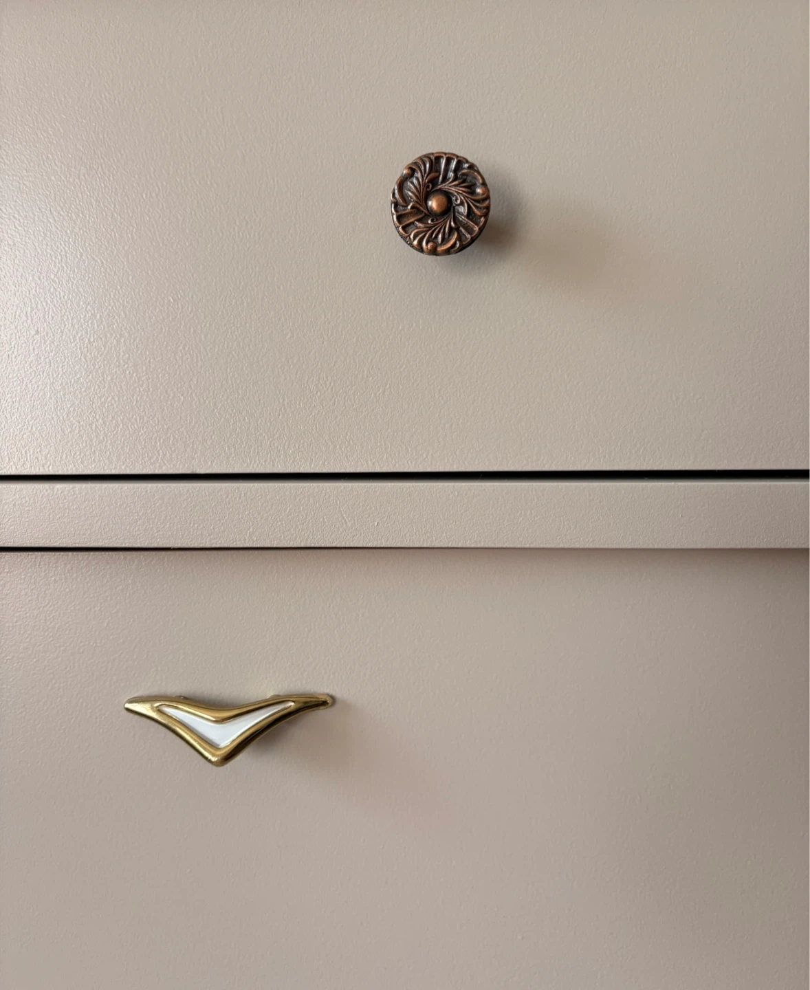 Vintage Mid Century Modern Dresser- Refinished - photo 5
