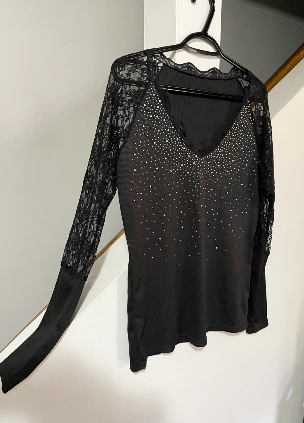long sleeve top with lace and rhinestones - photo 2