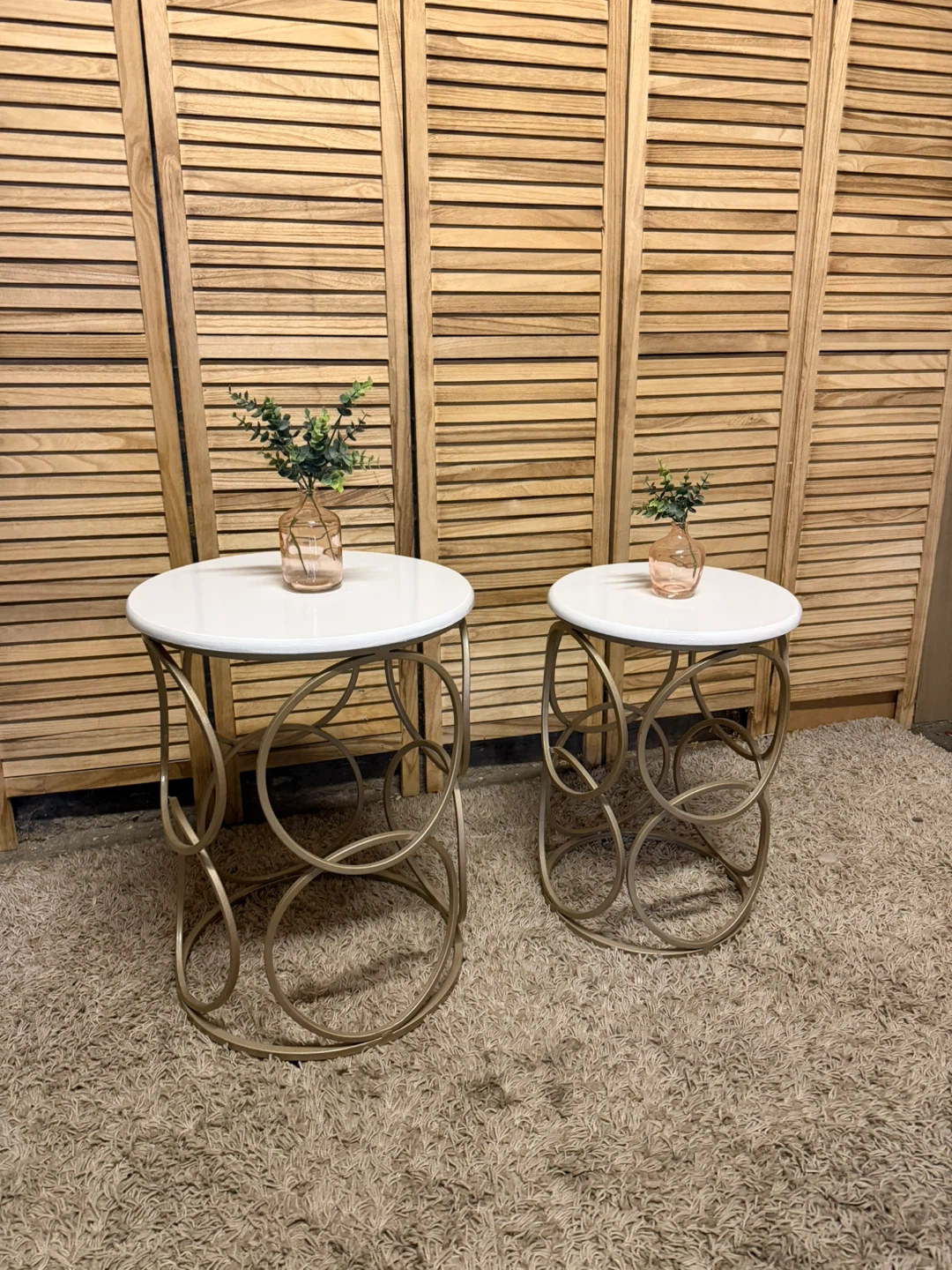 Pair of Round White and Gold Side Tables - photo 3
