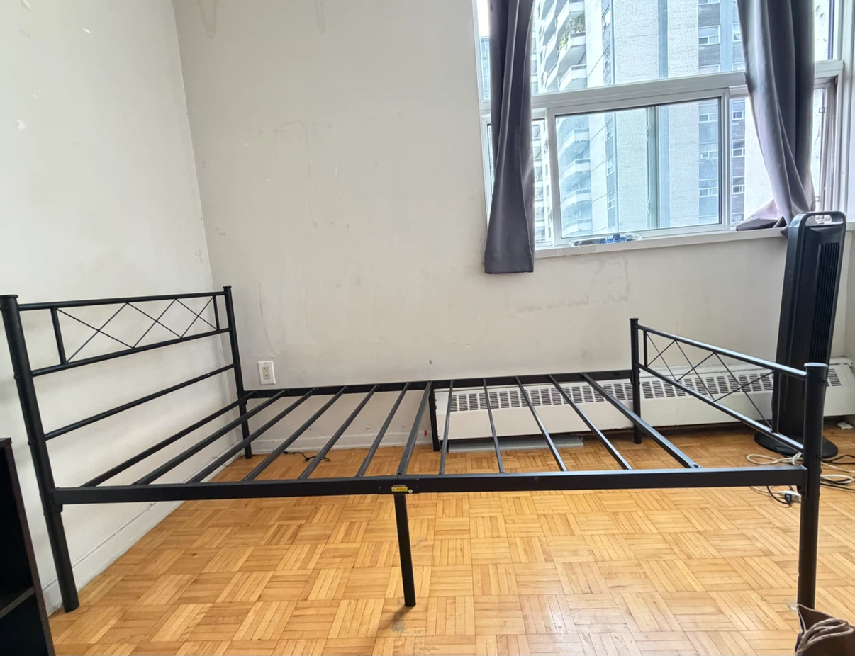 Twin bed frame/Need to gone ASAP! - photo 2