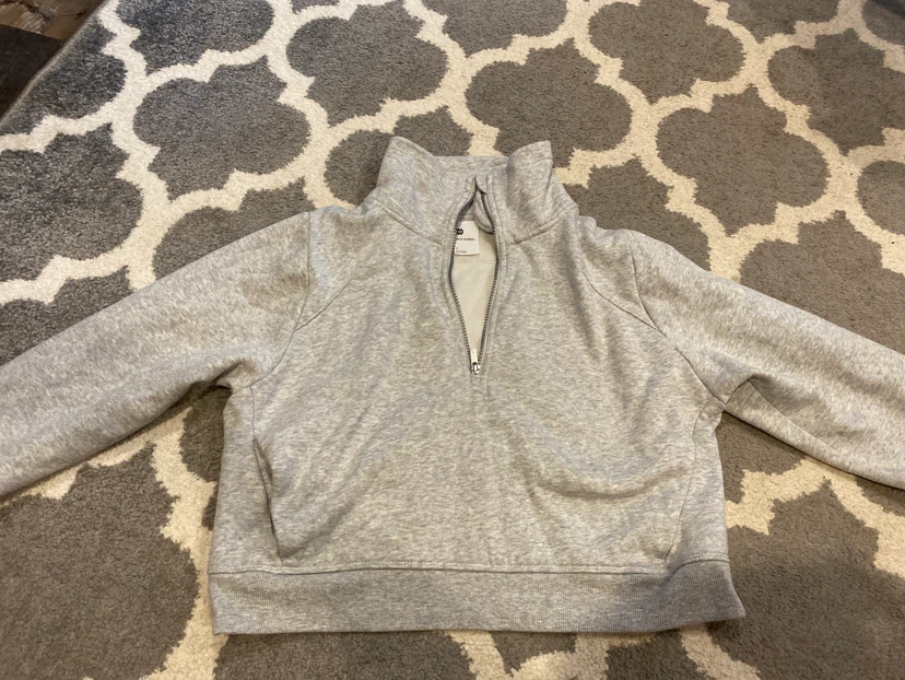 Women’s cropped hoodie