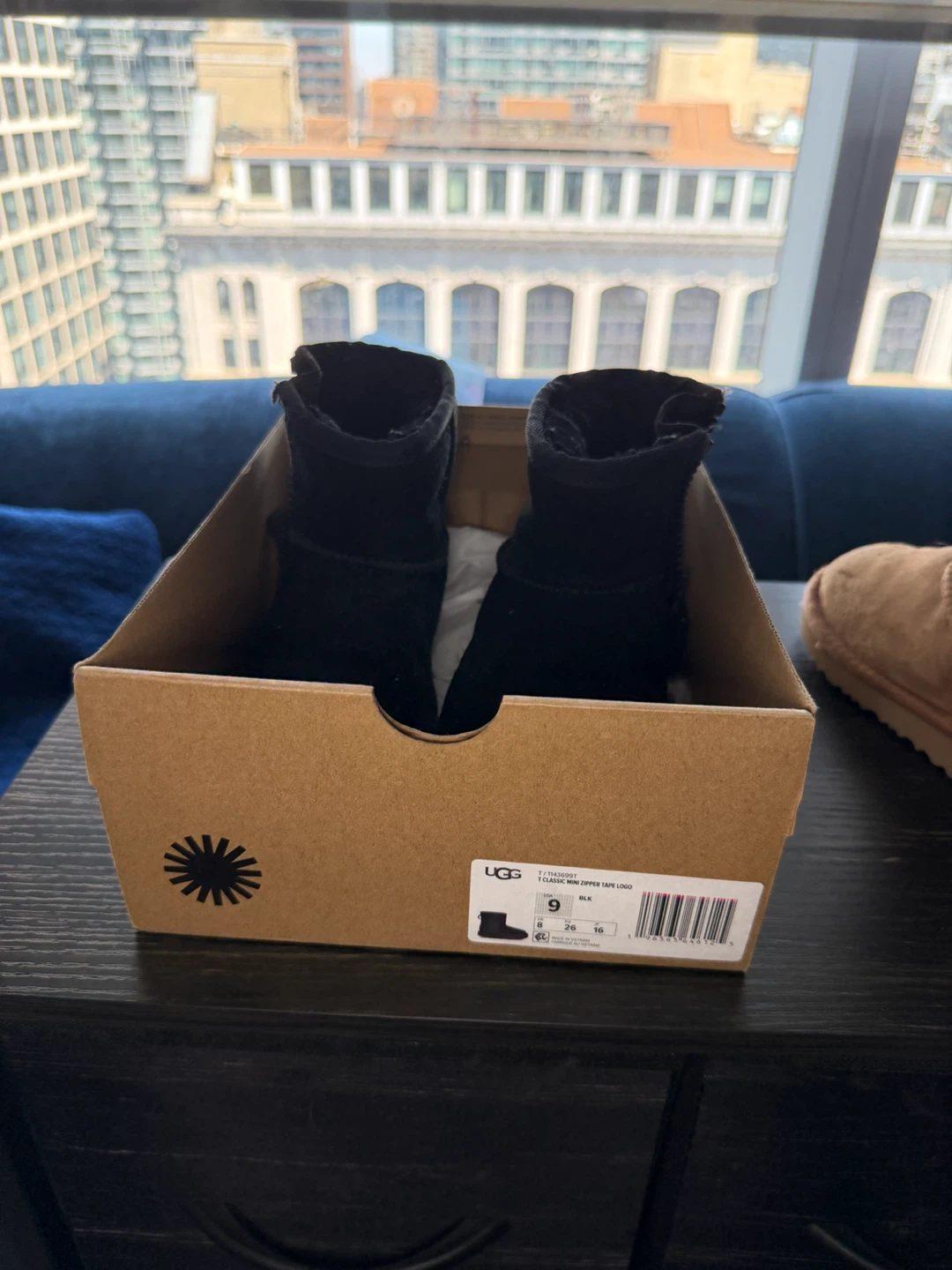UGG Black Zip Boots w/ Original Box – Toddler Size 9 - photo 4