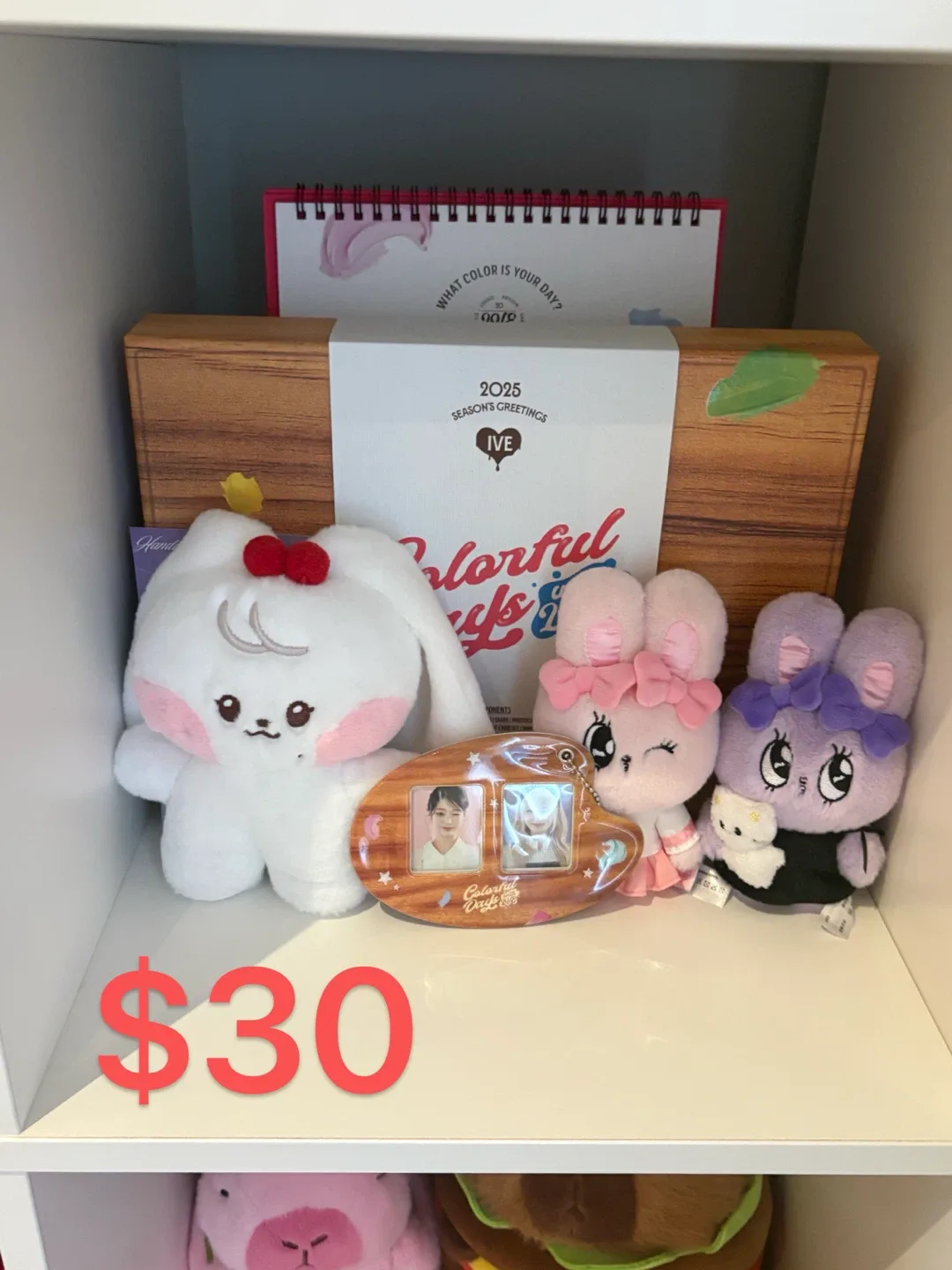 IVE 2025 Season's Greetings Calendar bundle