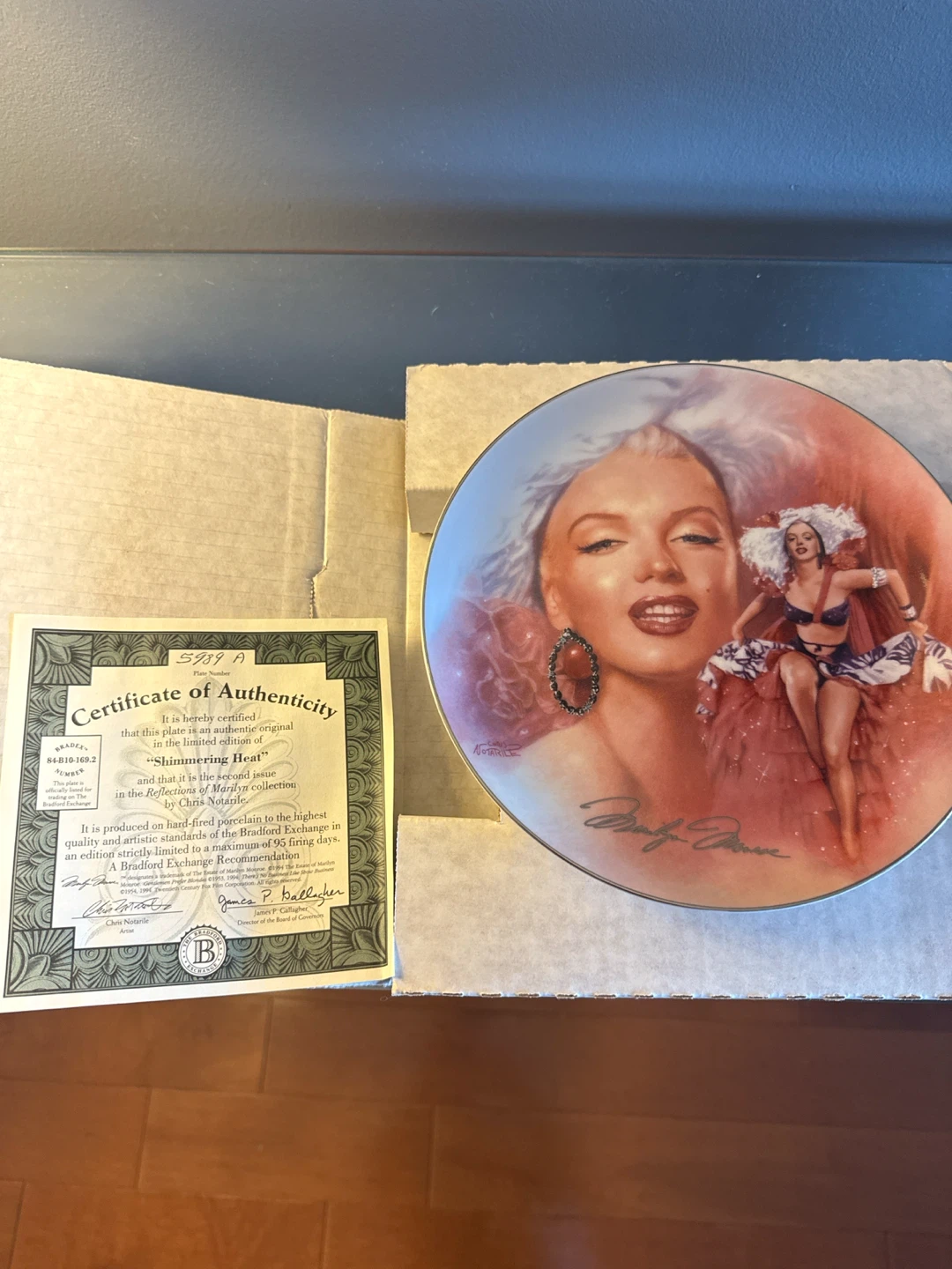 Bradford Exchange Marilyn Monroe Shimmering Heat Plate