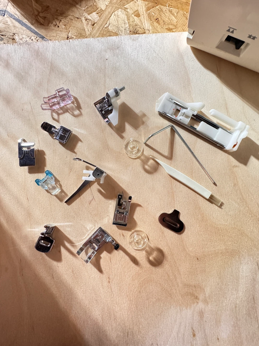 Sewing machine - photo 4