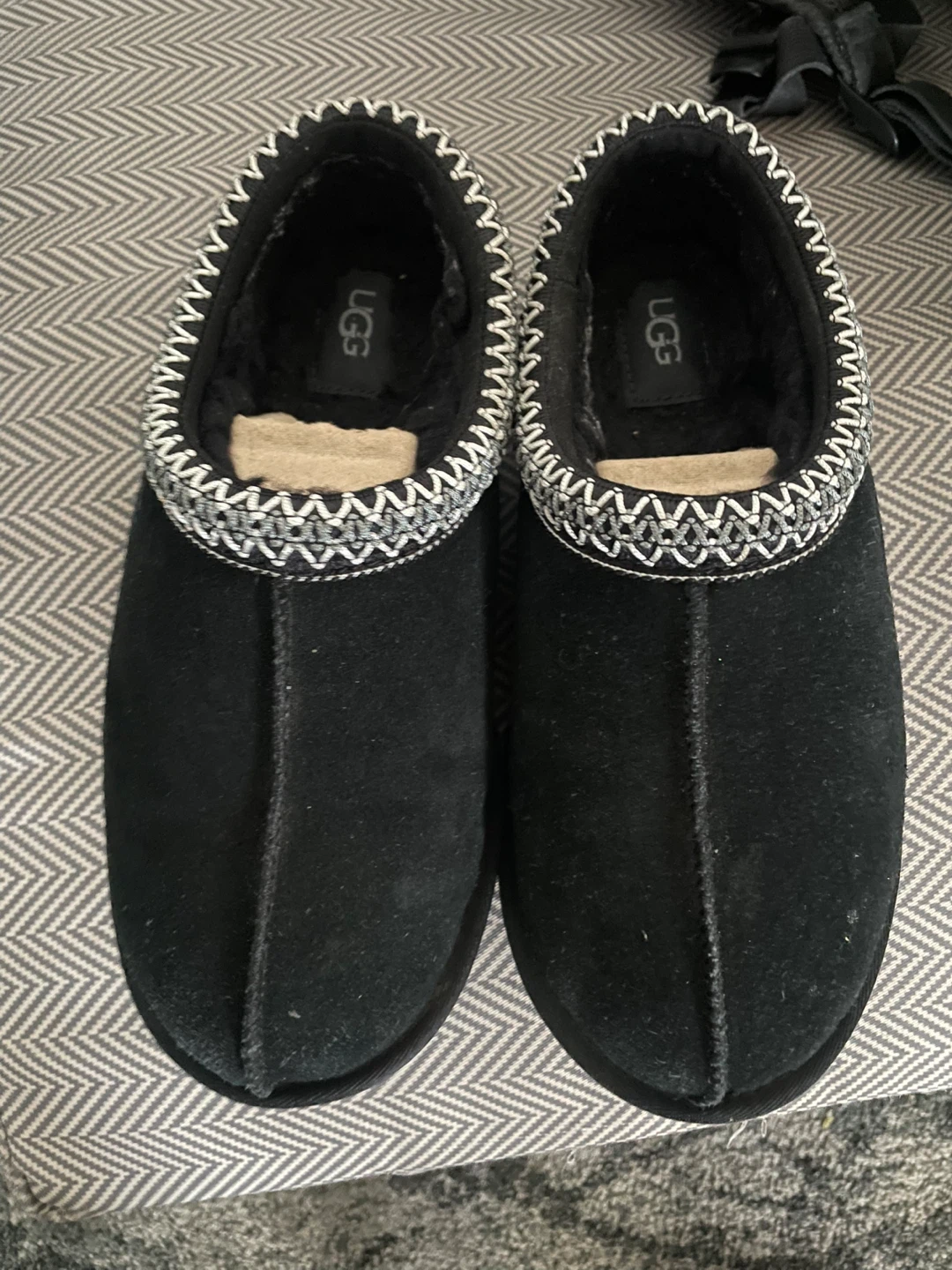 UGG Black Suede Slippers - photo 3