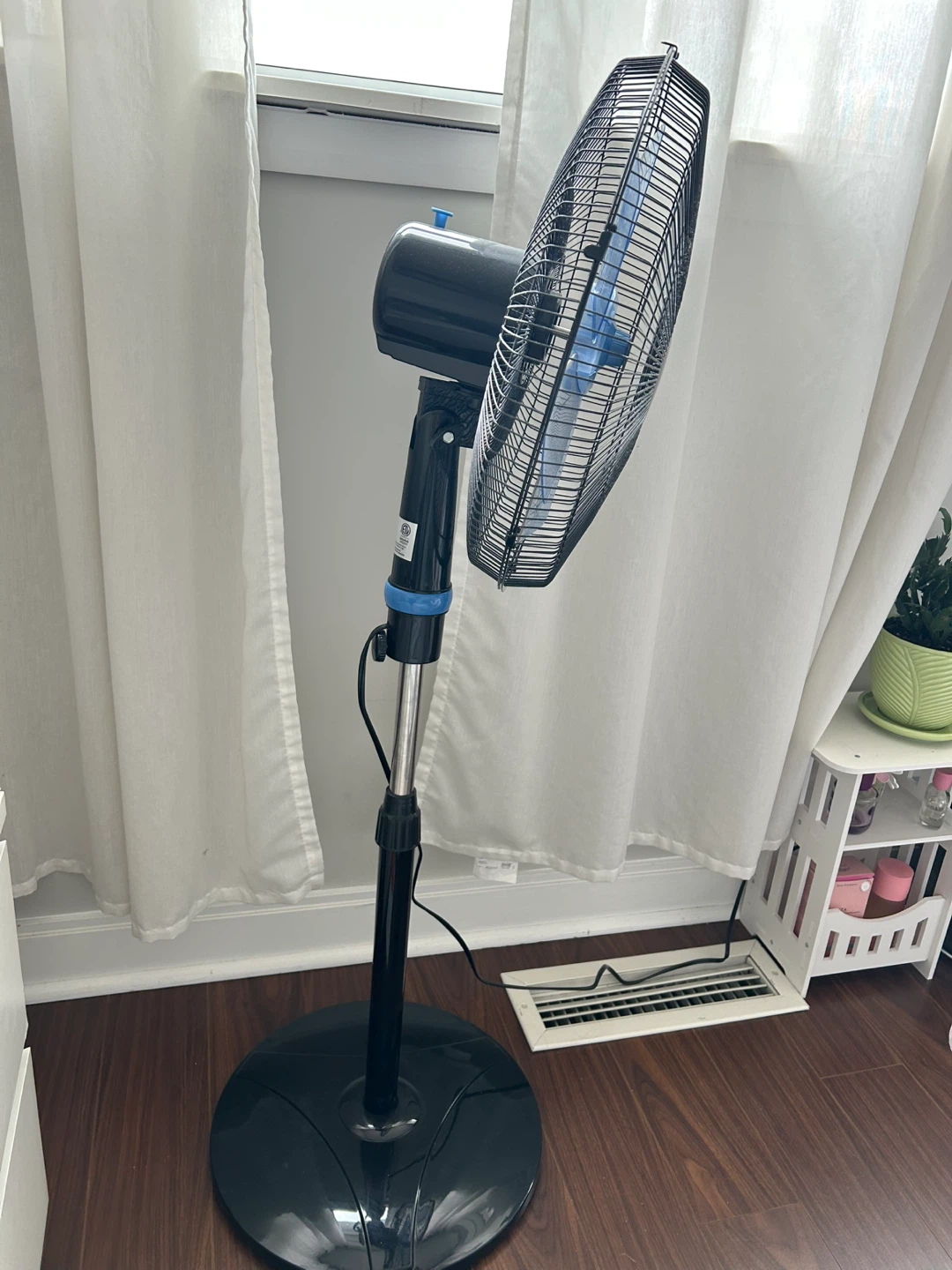 Westinghouse 16" Pedestal Fan - photo 2