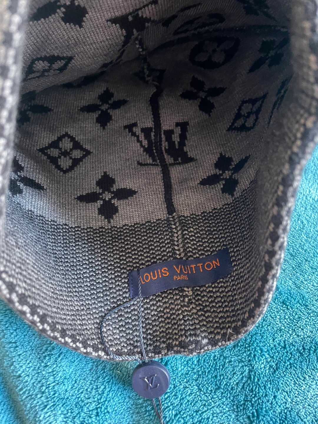 Louis Vuitton Monogram Beanie - photo 4