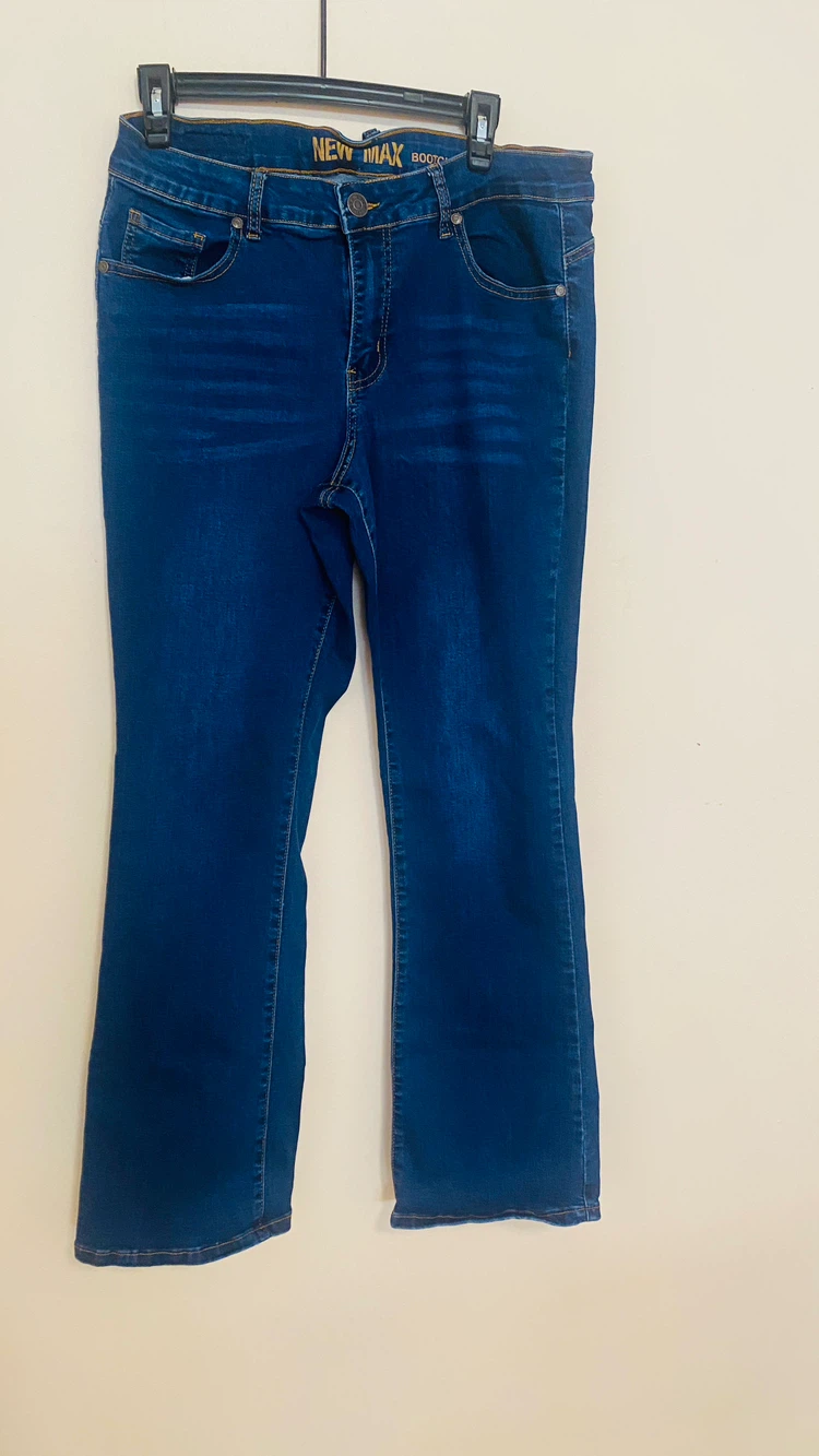 New Max bootcut jeans size 12