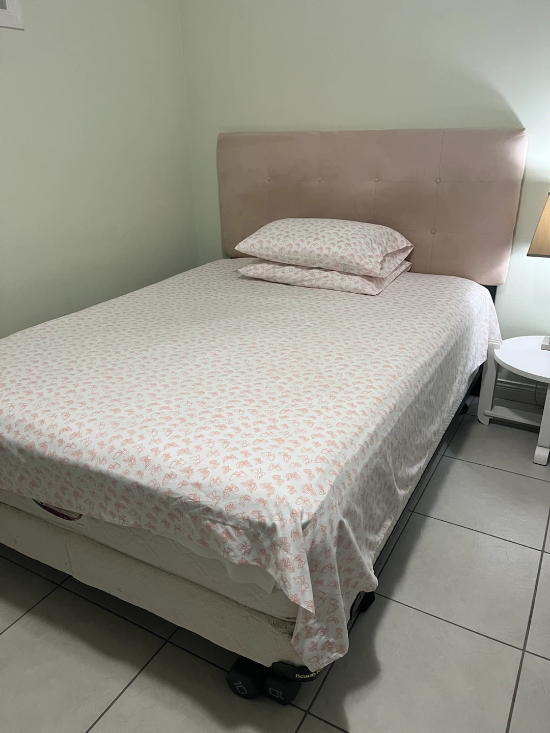 Queen bed