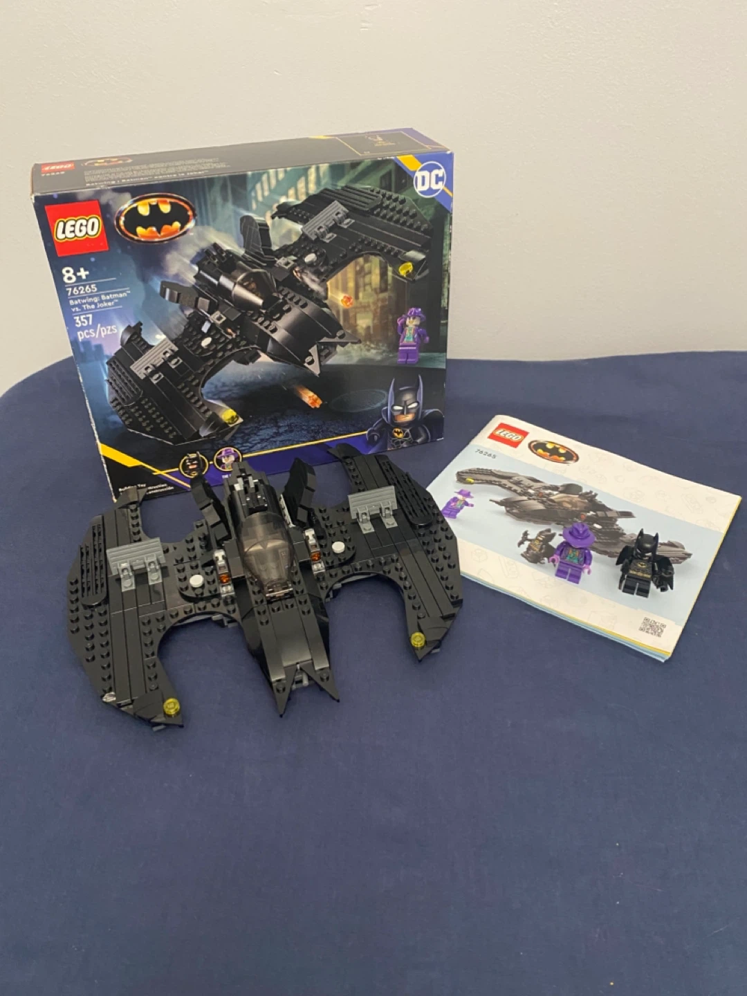 Lego 76265 Batwing: Batman vs the Joker complete