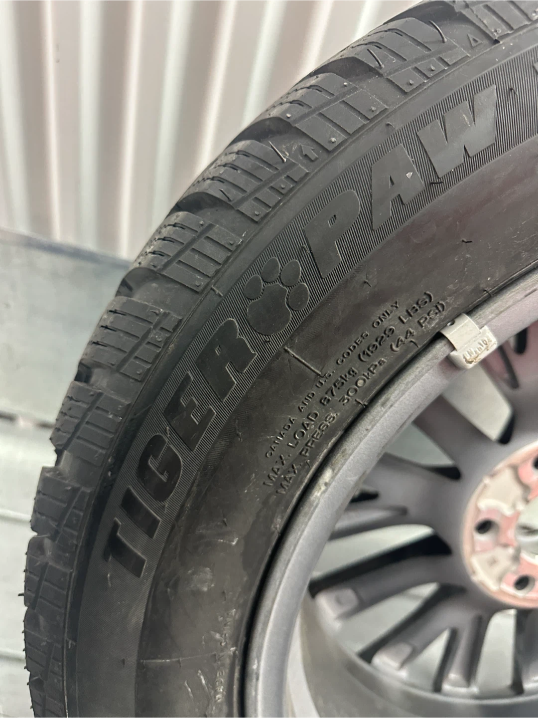 Lexus Nx rims with Uniroyal Tiger Paw Ice & Snow - photo 5