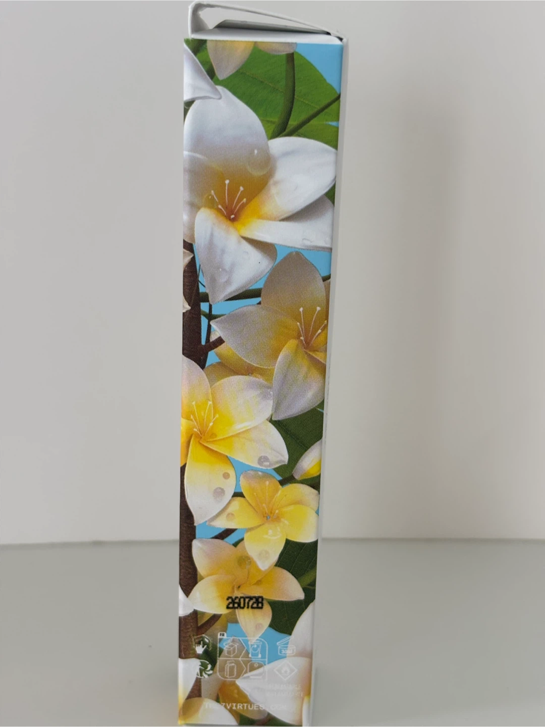 The 7 Virtues Coconut Sun Eau de Parfum Travel Spray - photo 3