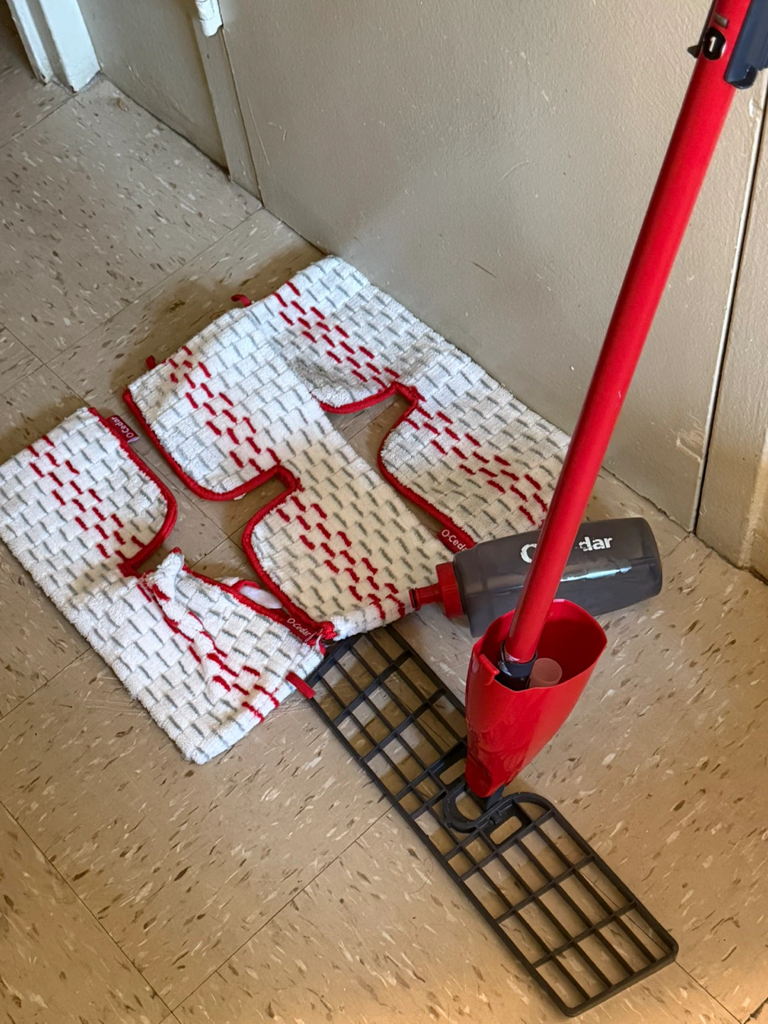O-Cedar Spray Mop with 3 Refills