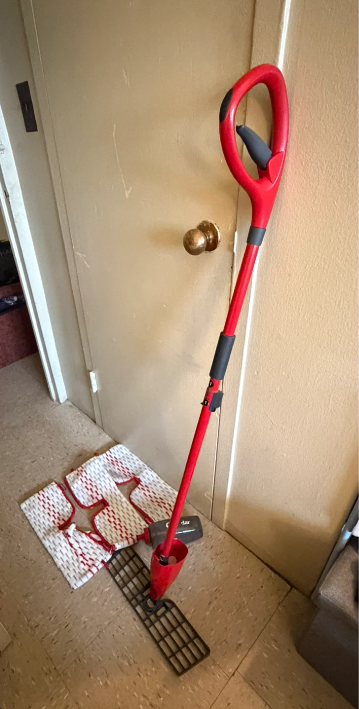 O-Cedar Spray Mop with 3 Refills - photo 3