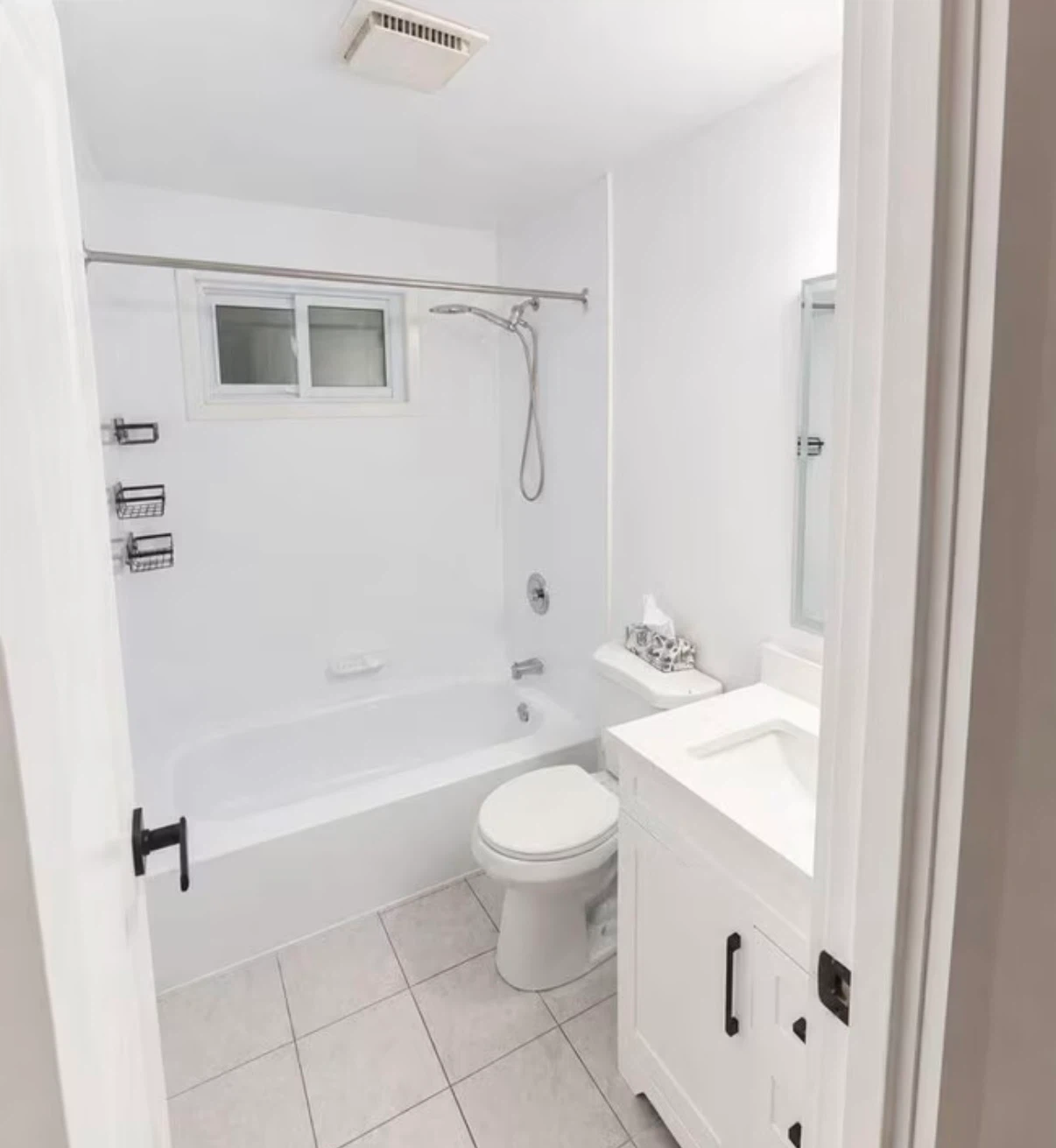 Room for Rent - photo 4