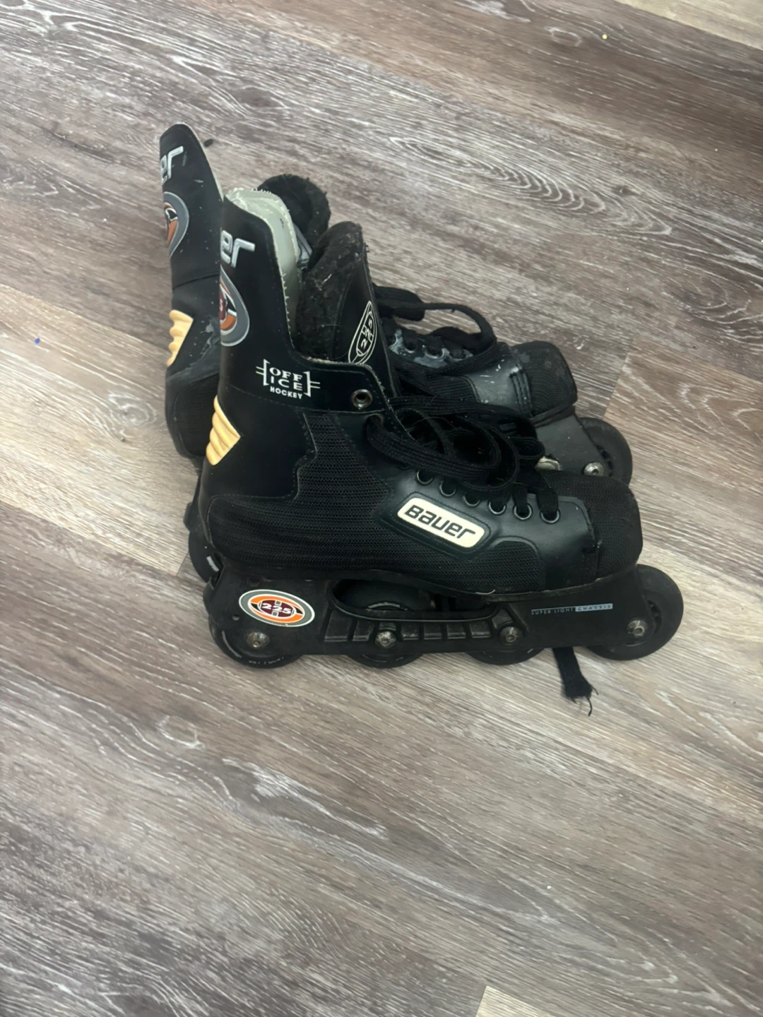 Bauer roller skates