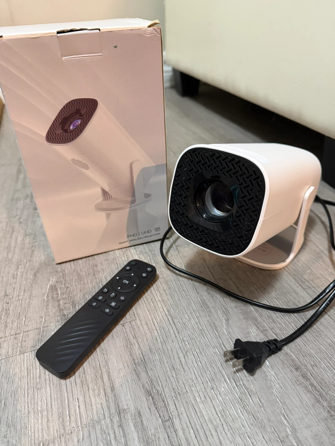 Hongtop P10 Smart Wireless Projector