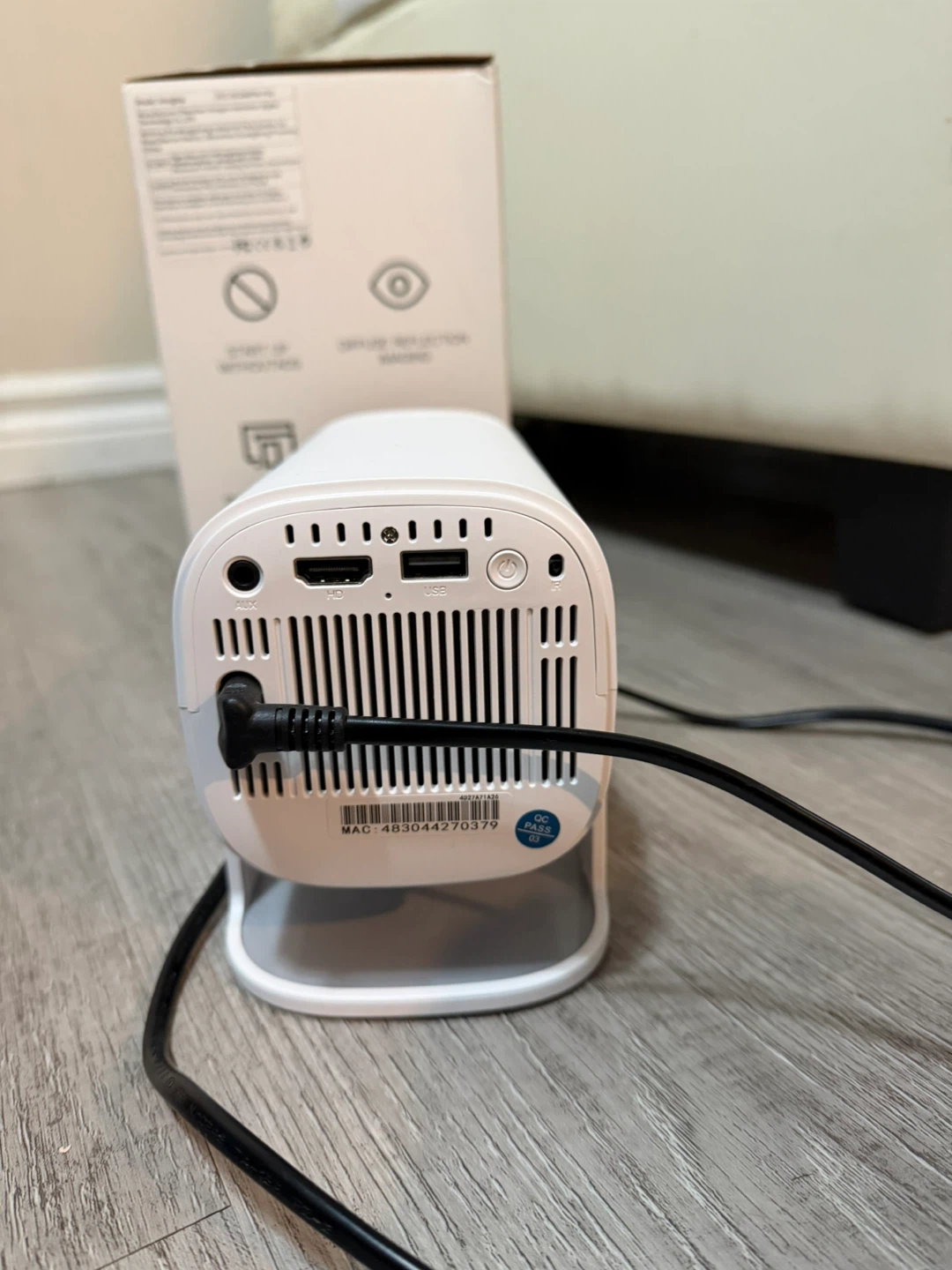 Hongtop P10 Smart Wireless Projector - photo 3