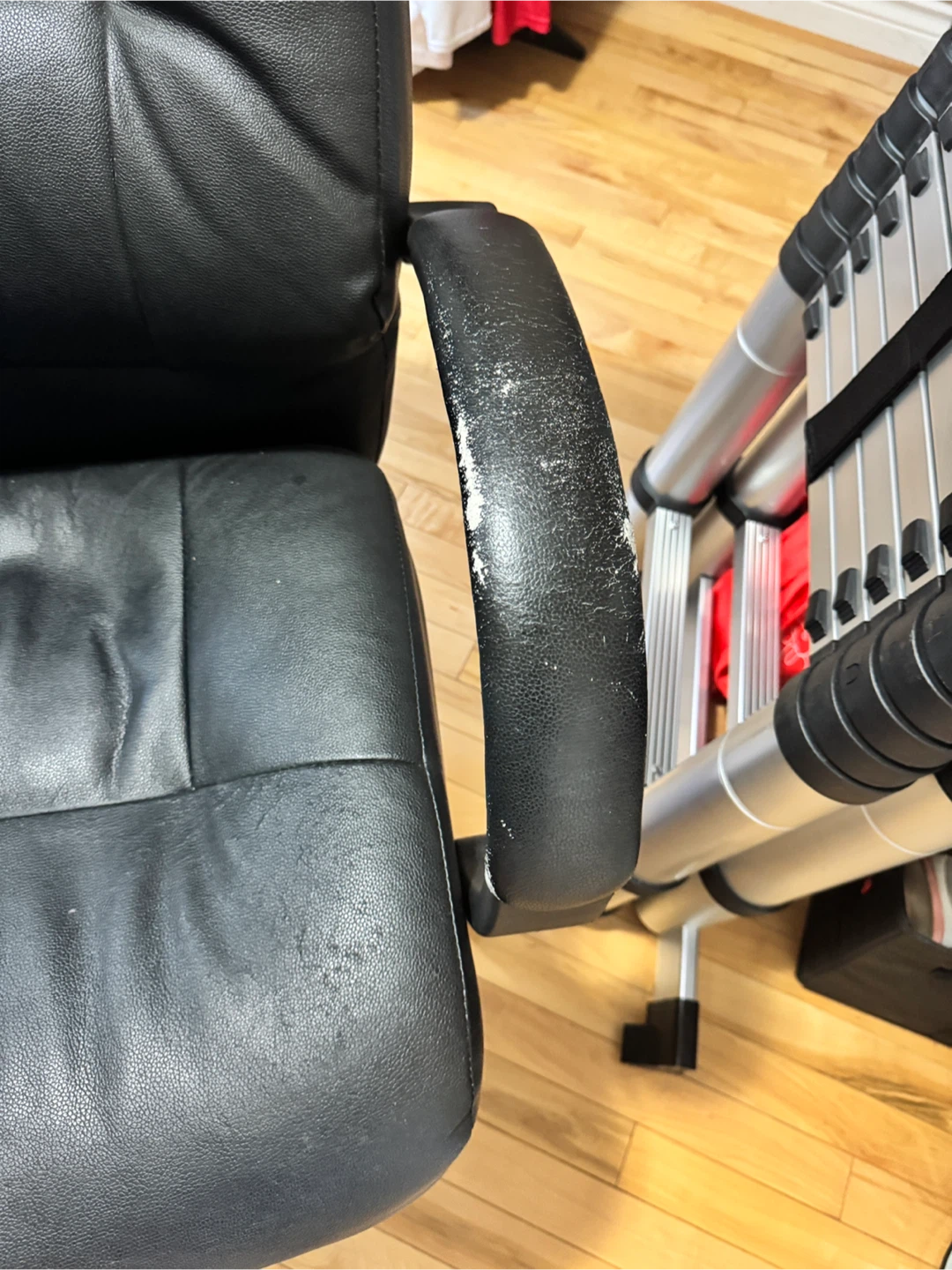 Black Faux Leather Office Chair - photo 3