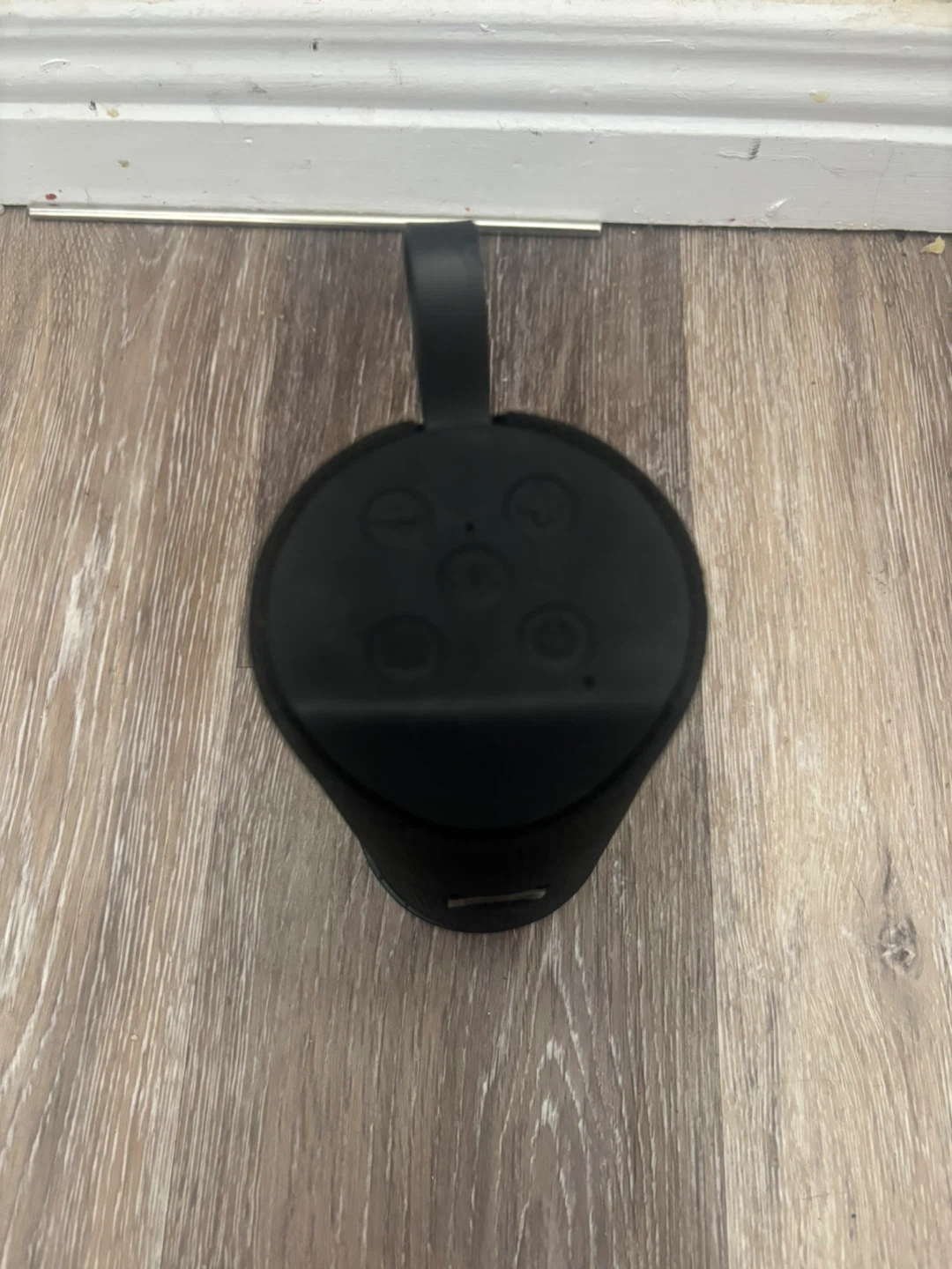 Tech1 black cylindrical Bluetooth speaker - photo 2